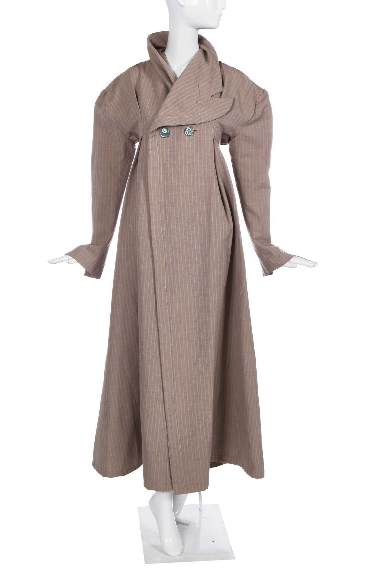 theredthread S oval pleats dress gry DRAPED Taffeta WITH SIDE TAIL 