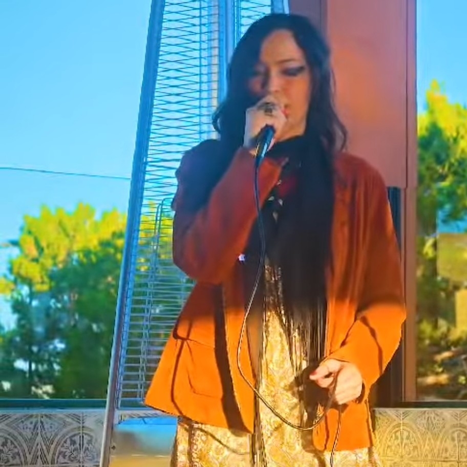 In Live Sampling --- (SAMPLE!) Radio Dance Moves - Sarah x Syphone ...