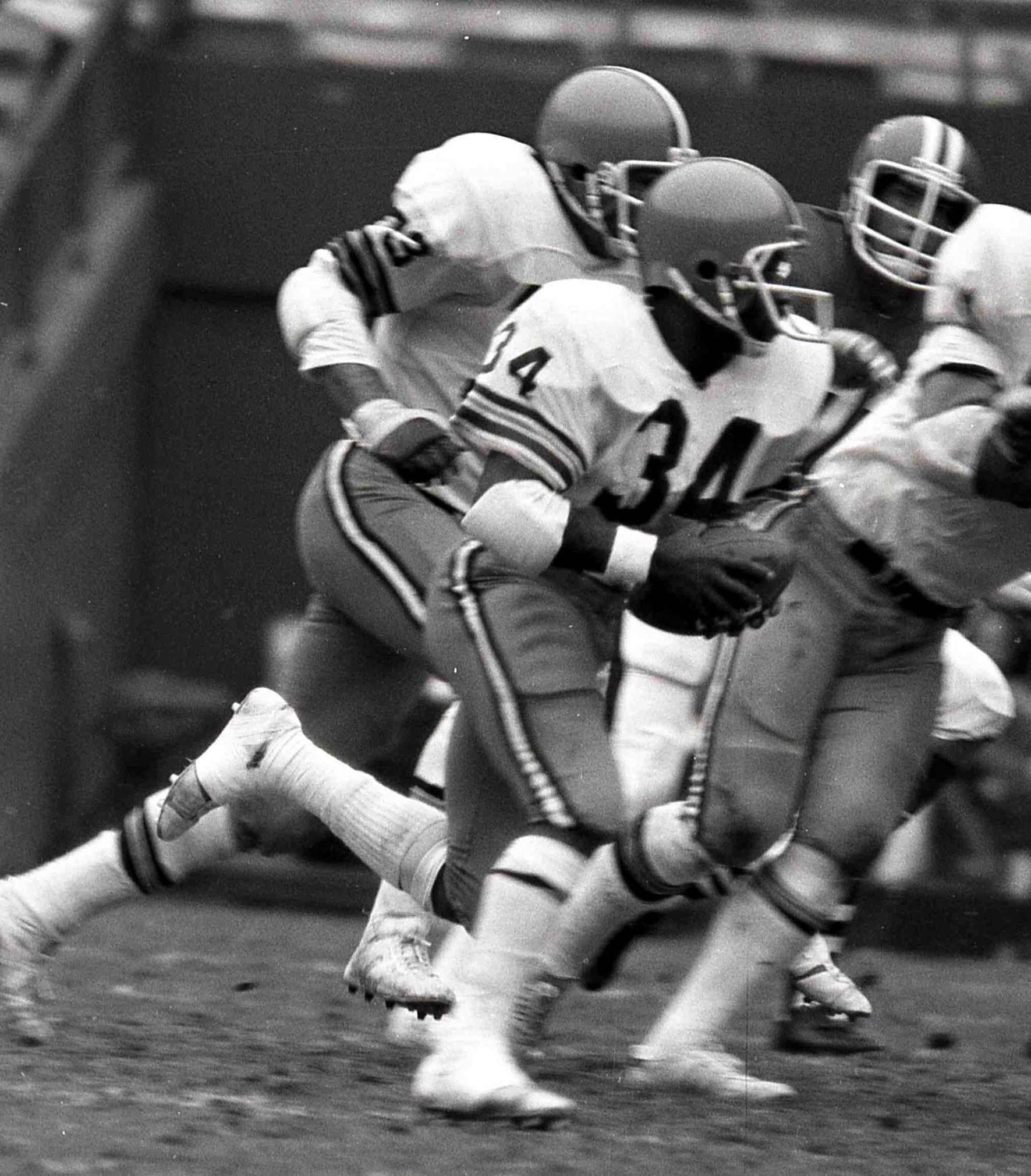 Greg Pruitt was a small... - The Vintage Football League | Facebook