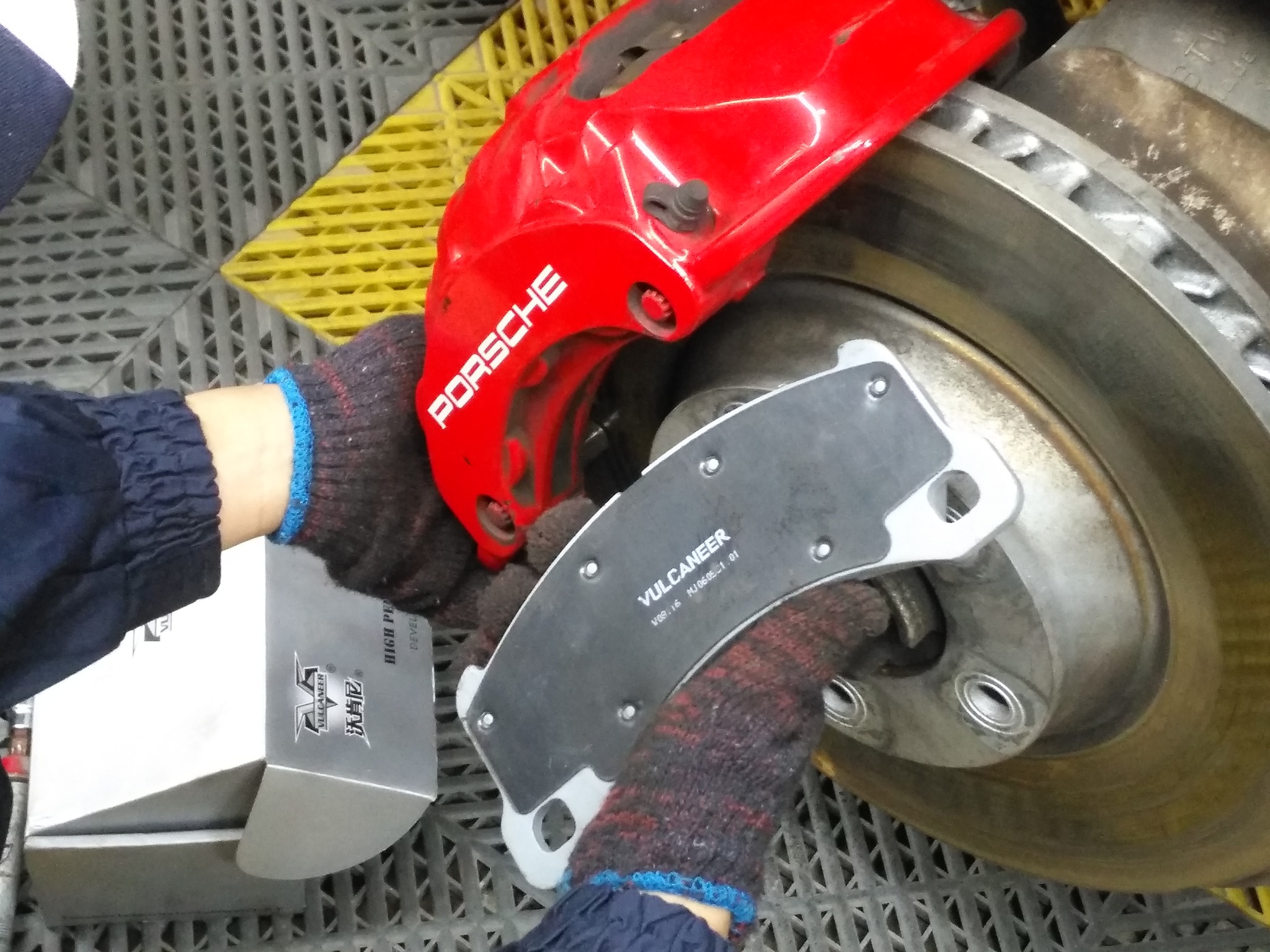 refitting car brake system | Facebook
