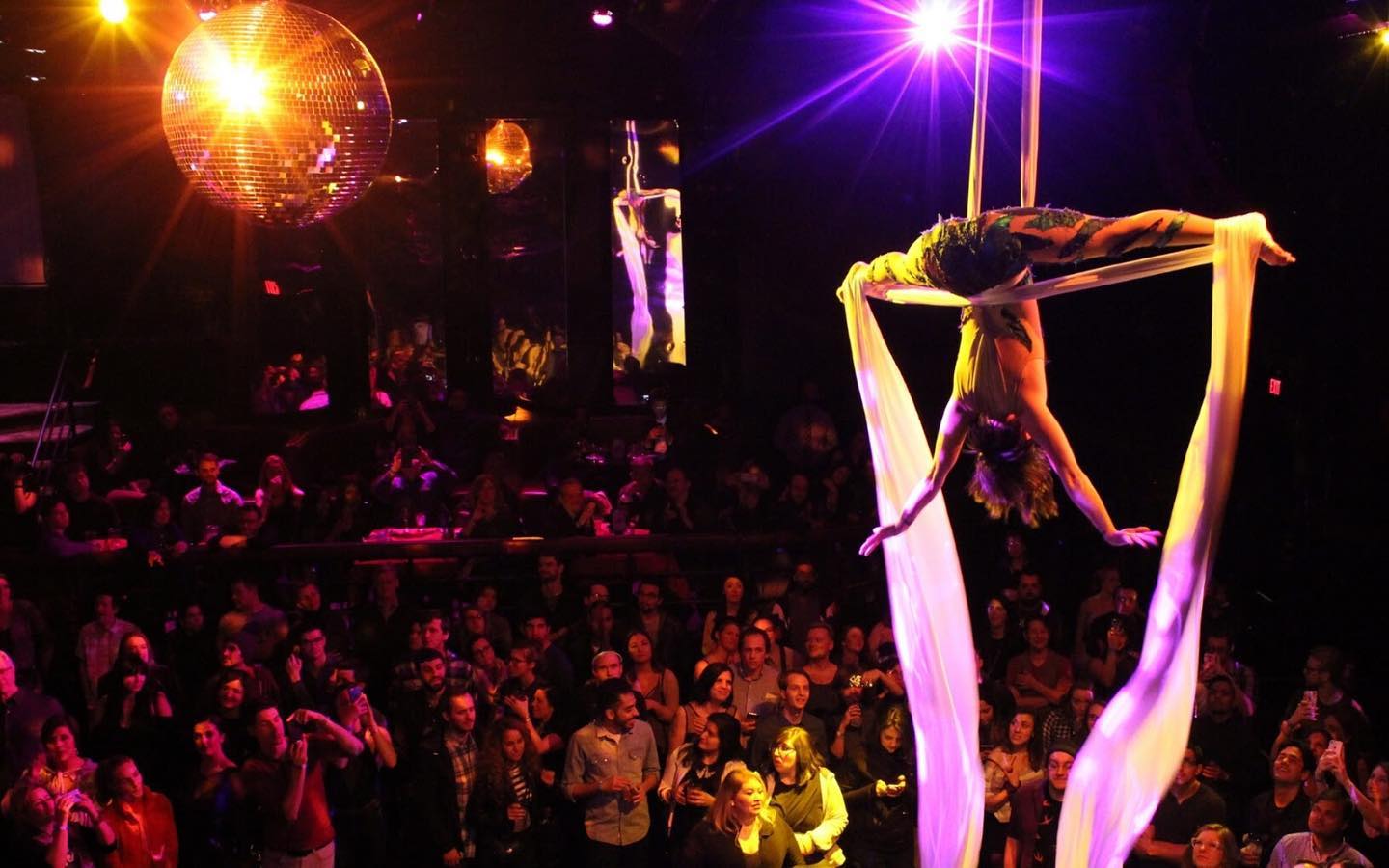 ToUch Performance Art