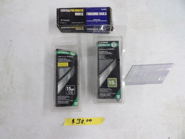 15 GAUGE PNEUMATIC GUN FINISHING NAILS 1 BOX OF 1 1/2 INCH, 1 BOX