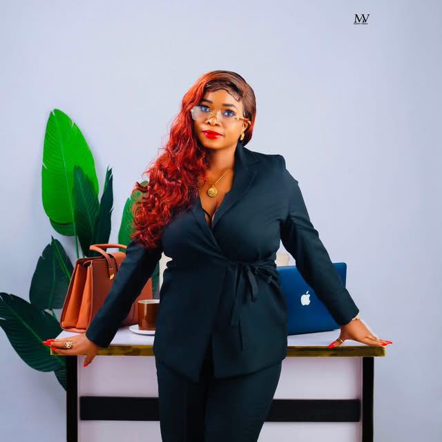 Pray ooooo e get why, oh my favorite month of the year 💥💥💥🔥😍 | Joy Etim