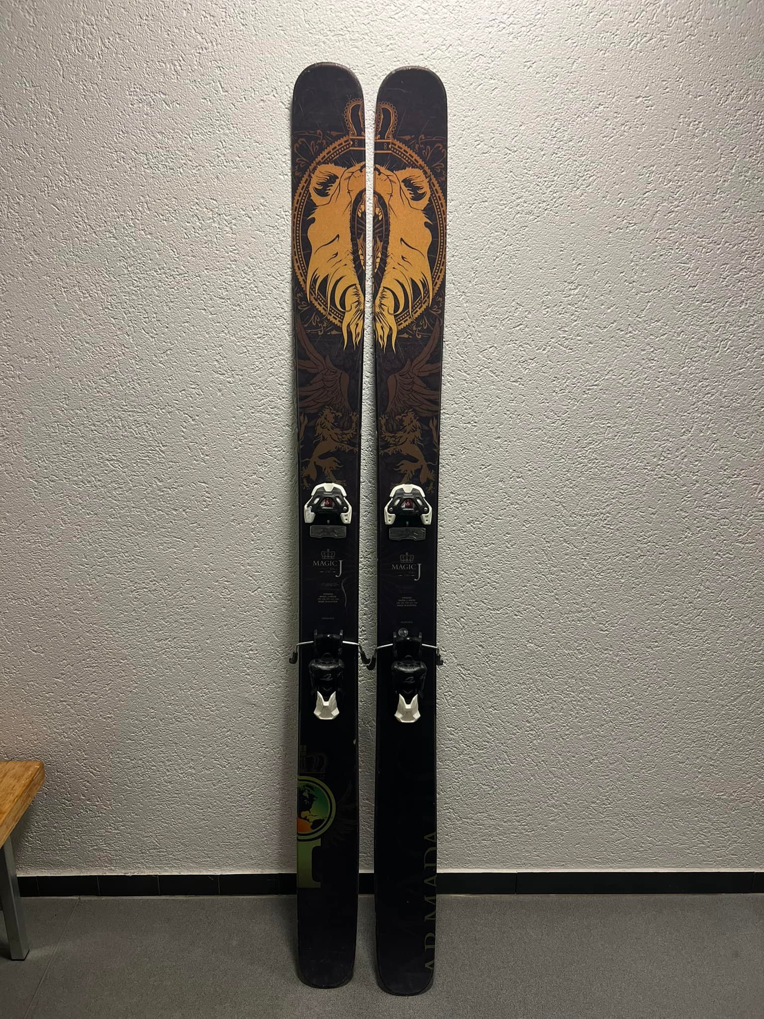 ATOMIC m2tron 161 + LEKI DEMO CARBON PRO ウィンタースポーツ ATOMIC