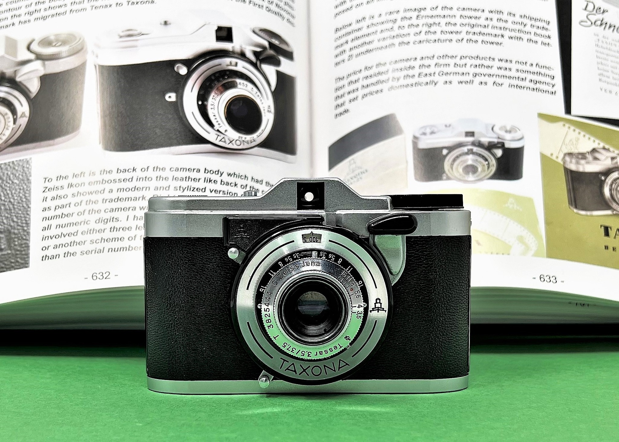 VEB Zeiss Ikon Taxona 35mm camera review and history