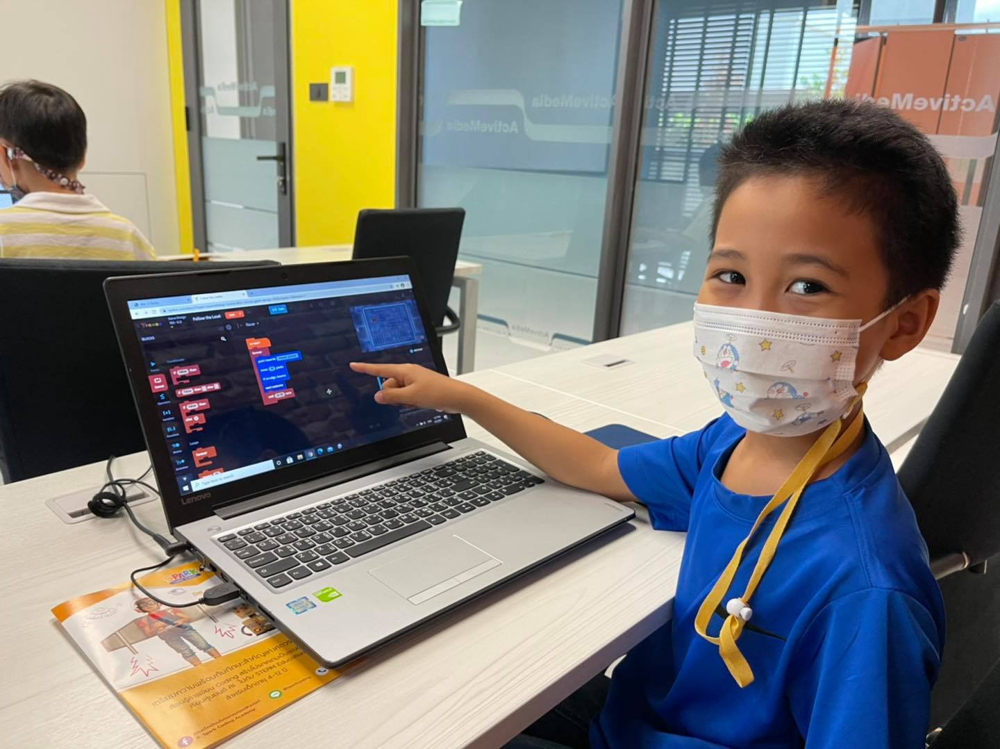 หล... - สอนเด็กเขียนโปรแกรมคอมพิวเตอร์ที่ Spark Coding Academy | Facebook