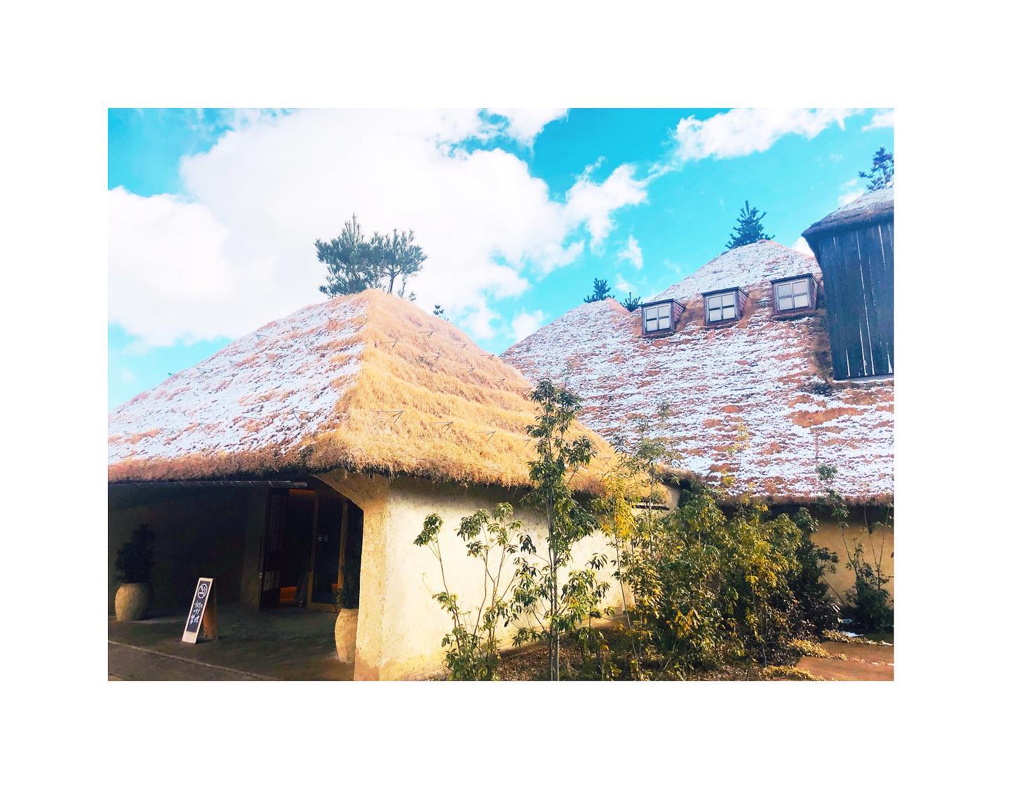 Fuka 滋賀県近江八幡のラコリーナ インスタ映えスポットが沢山 仕事の話優先だったもんで 写真は次回にすることにしました 梅田から1時間くらい 考え事してたらあっという間に到着 近江八幡 近江八幡カフェ 滋賀県 Cafe カフェ