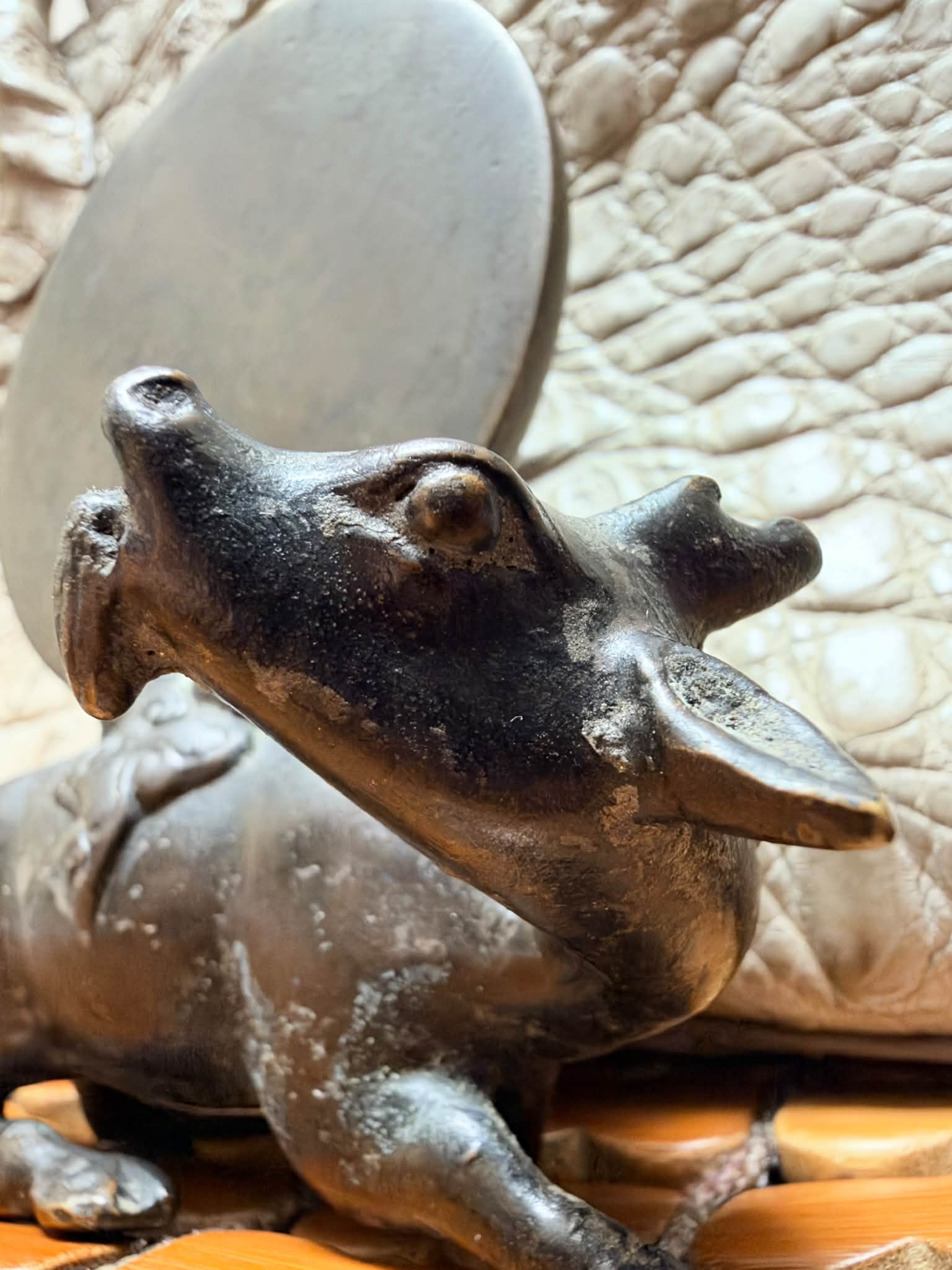 五嶽真形圖農曆七月鬼門開，有些人會在身上帶闢邪除穢的物品，以求平安