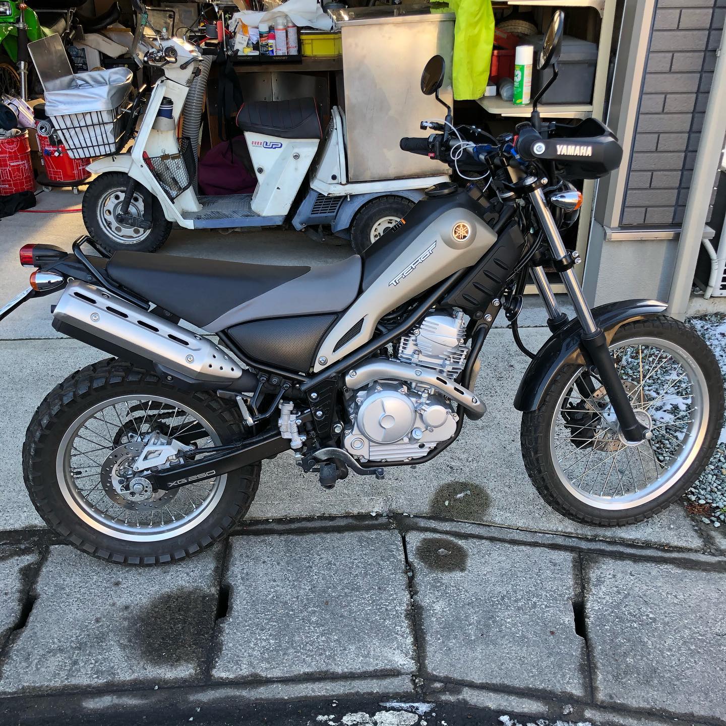 お客様持ち込みシートから #ヤマハトリッカー のシートを＋30㍉の