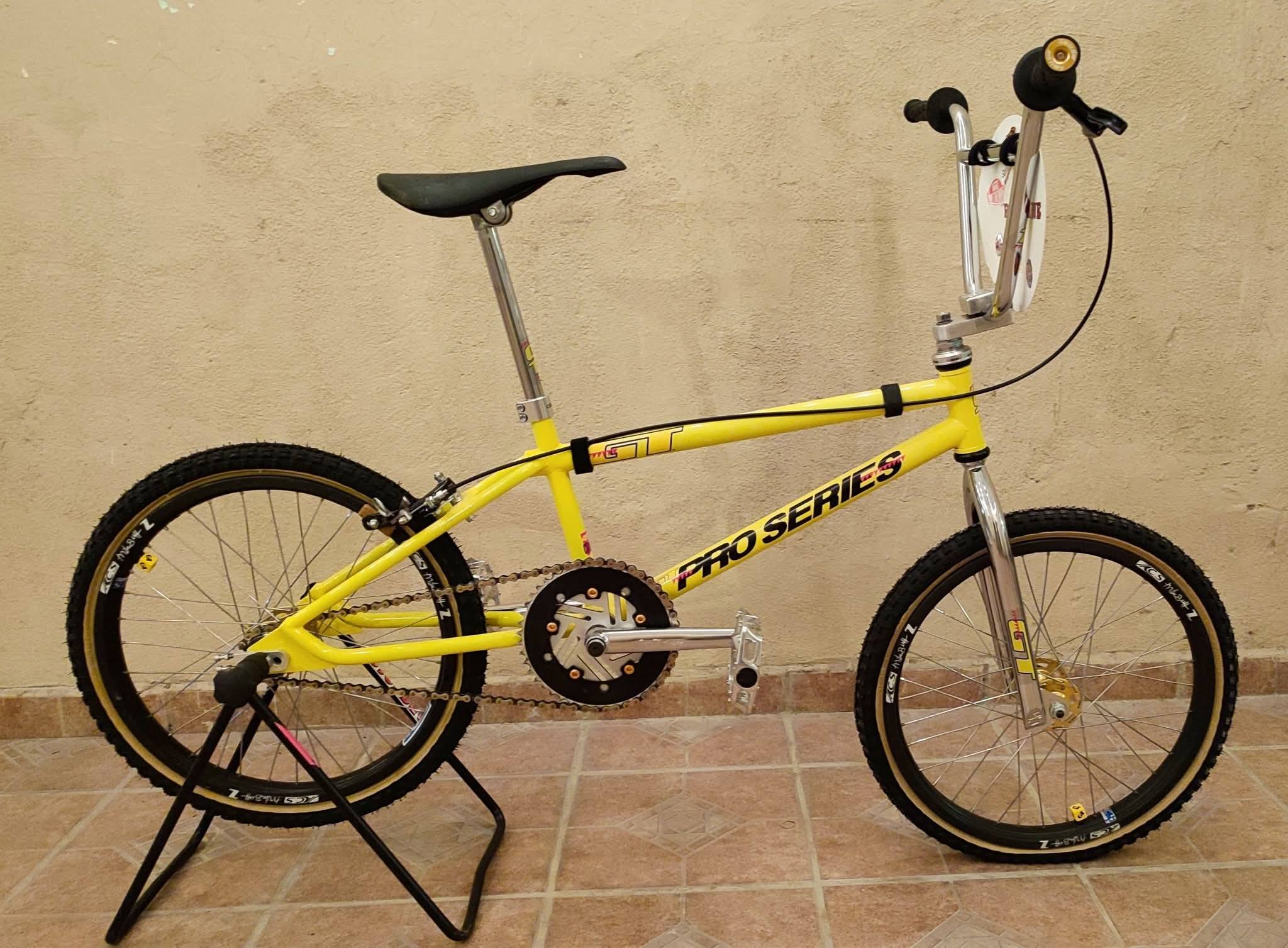 1990 GT ProSeries XL mountain bike from Aguascalientes, Mexico