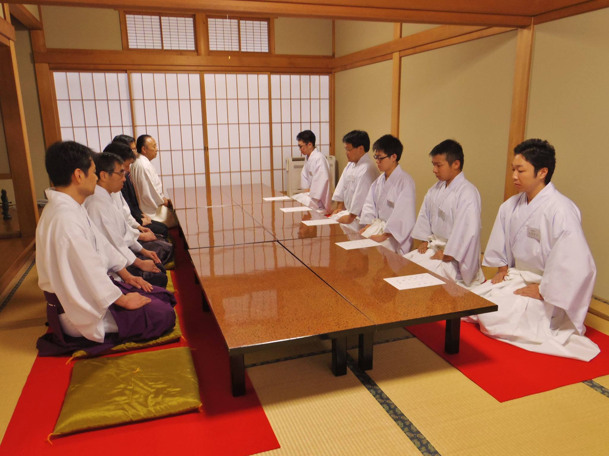 三峯神社 - 未来の神社界を担う『國學院大學』の神職を目指す学生の実習が8月11日から本日まで行われました。 実際に神社で社務を行い、学校では ...