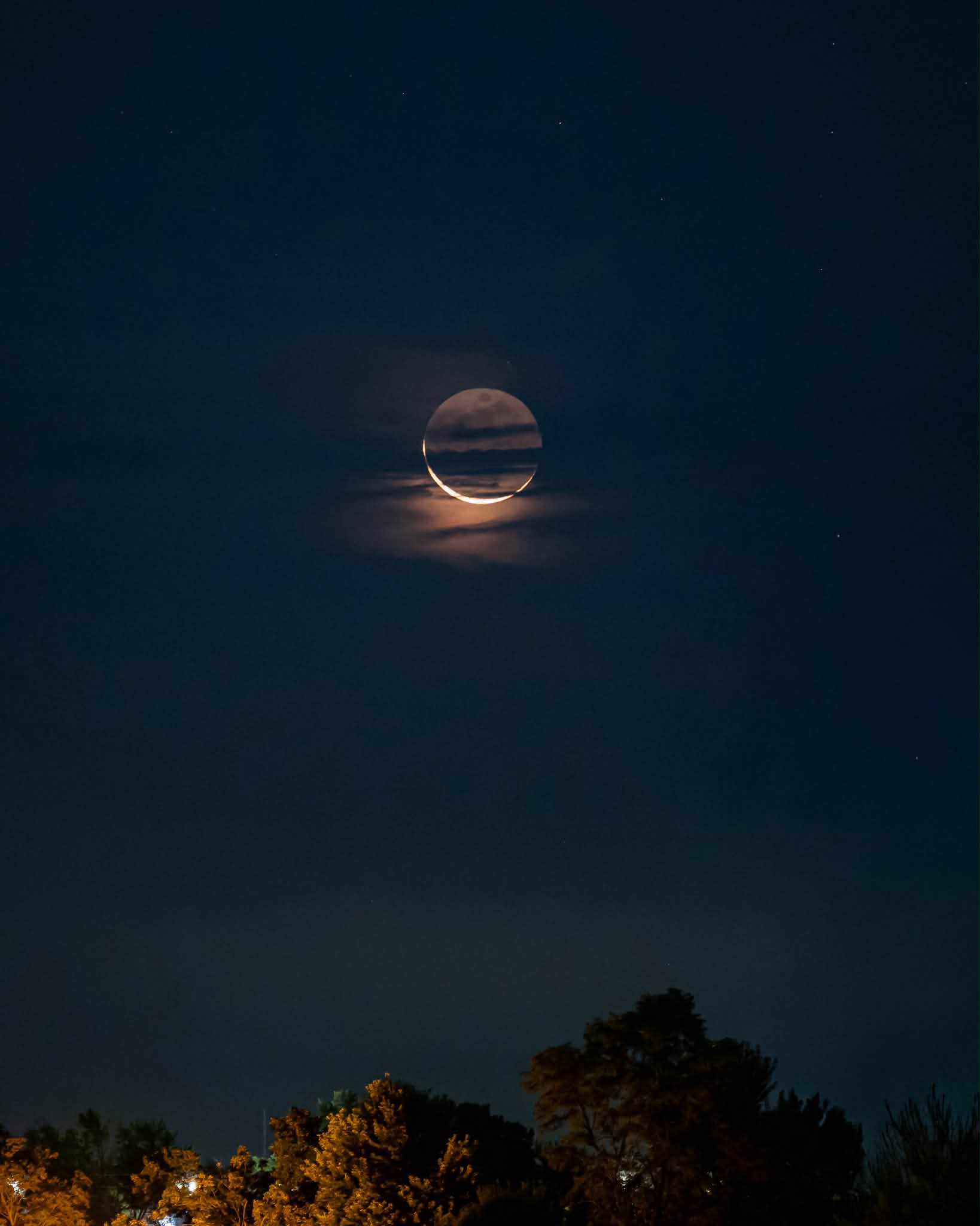 Capturing the waning crescent moon with Nikon Z6ii and 70-200mm f