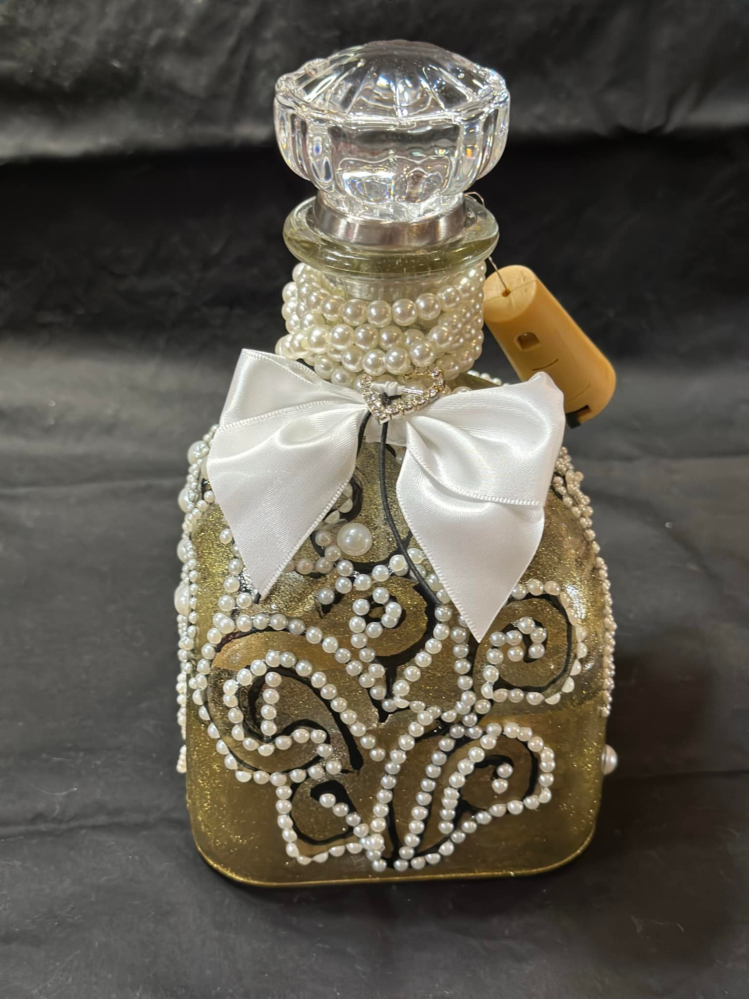 J’s Upcycled WineBottles &Crafts Jbottleart.
