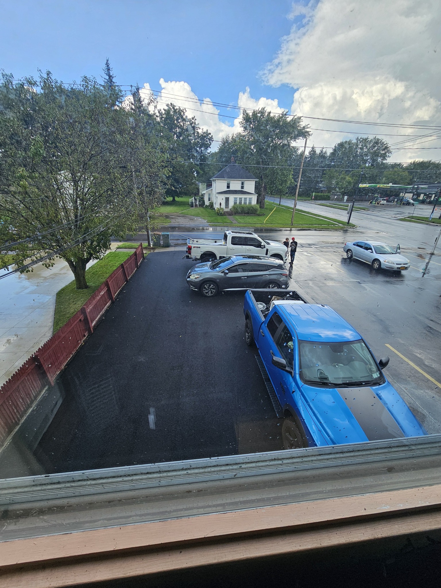 Parking at Good Guys Pizza: Be Mindful of Neighbors Upstairs