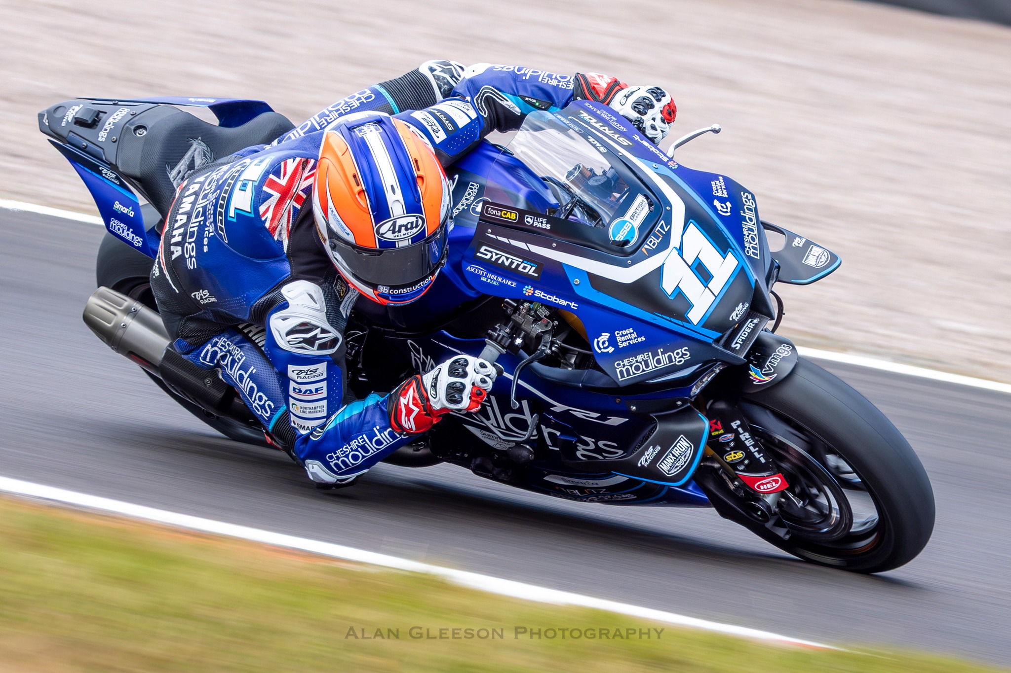 ロビン Great racing as usual from the British Superbike Championship Rd6