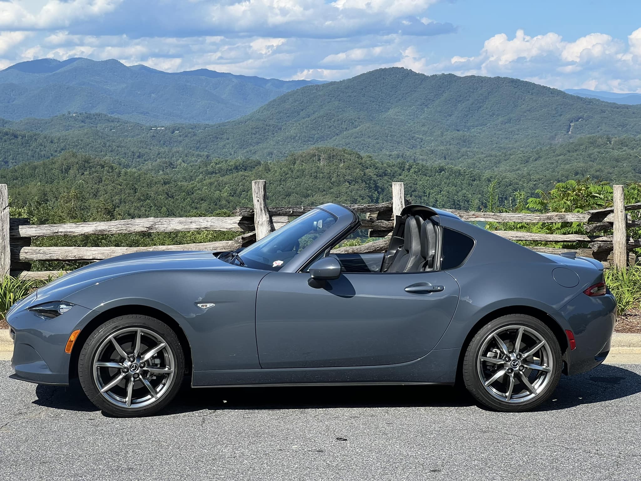 マツダ NDロードスター OEM rim + tyre マツダ NDロードスター OEM rim