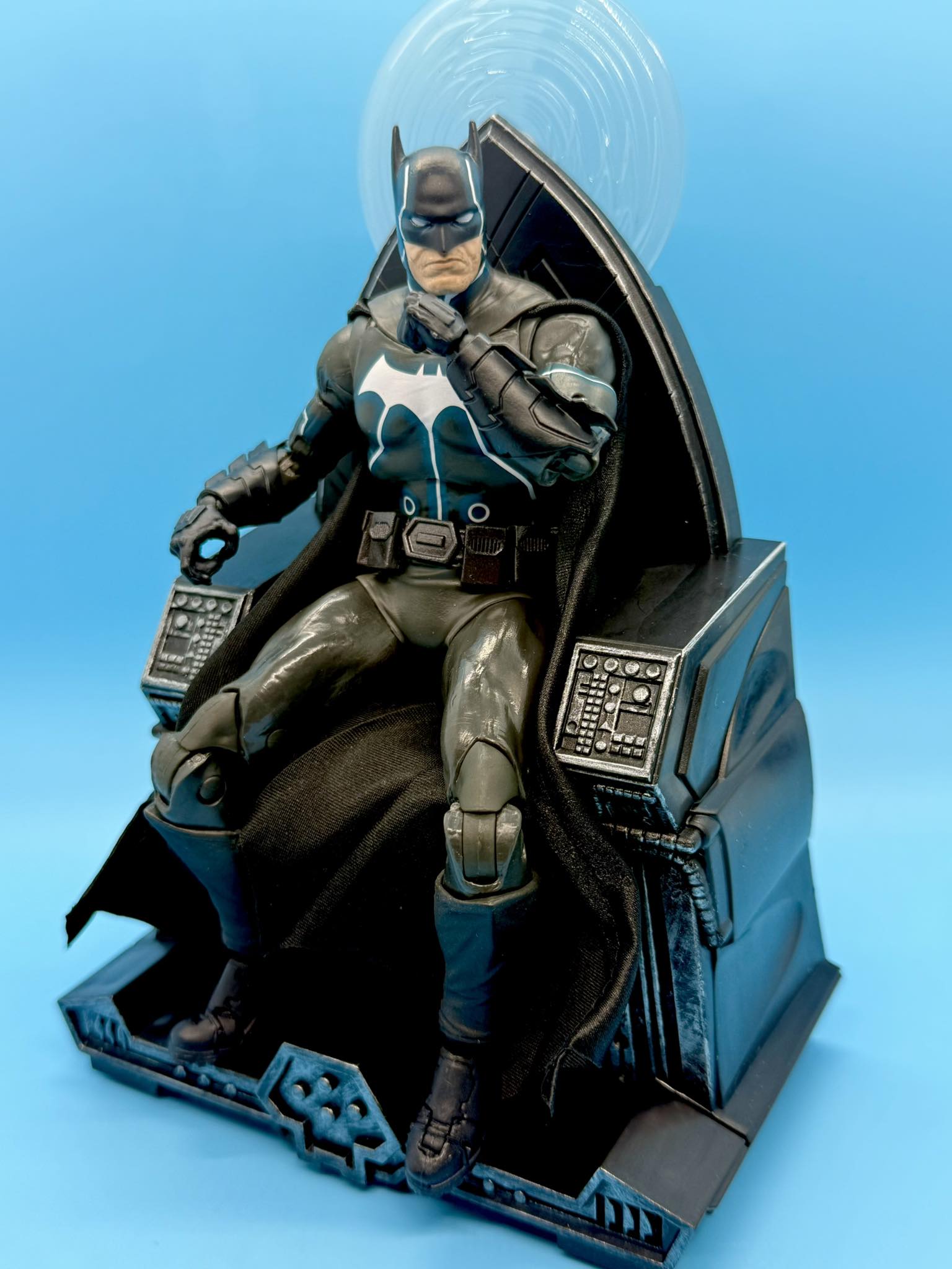 Batman and his Mobius Chair ?. #dcmultiverse #mcfarlanetoys 