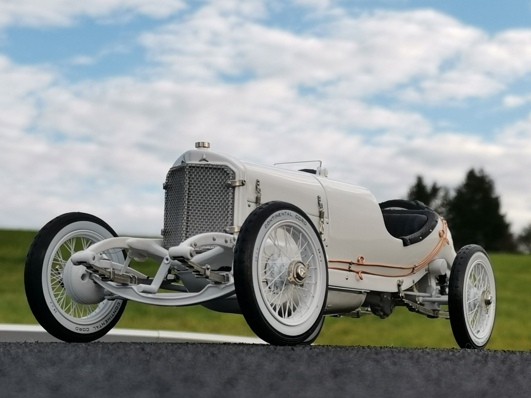 Mercedes 1924 Targa Florio scale 1:18th. Original model by CMC.