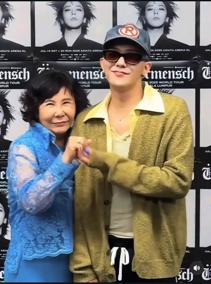 Good night, Jiyong. ✨💫🌙🤍 No matter how busy today was, I hope
