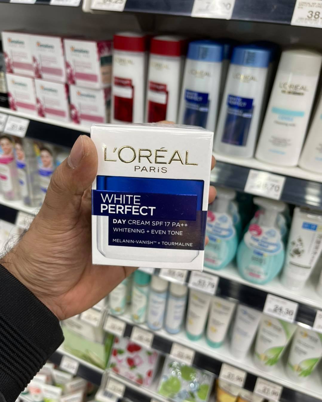 🛍L'Oreal Paris... - Legacy Shopping Mall - লিগেসি শপিং মল