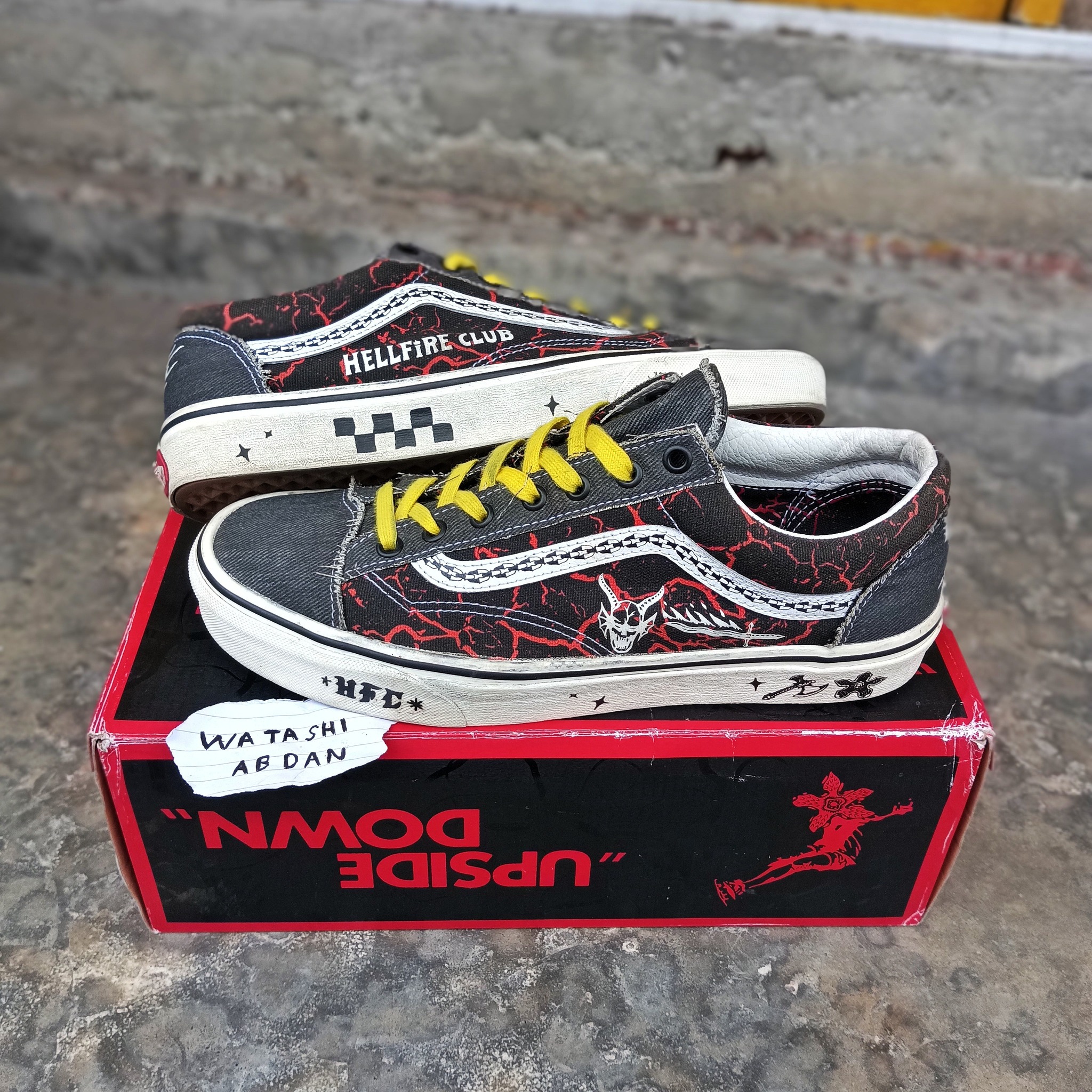 Want To Sell ‎. ‎Vans Style 36 x Stranger Things ‎Size : 10US 