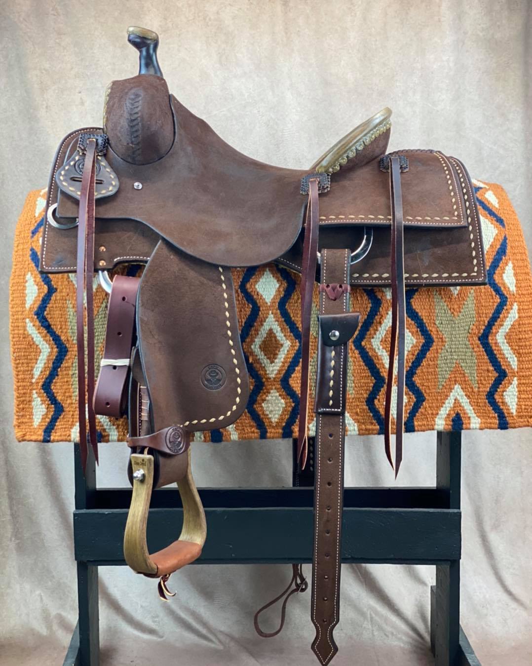 🤠 SOLD 🤠 Introducing our new Cowboy... - Capo Custom Saddles | Facebook