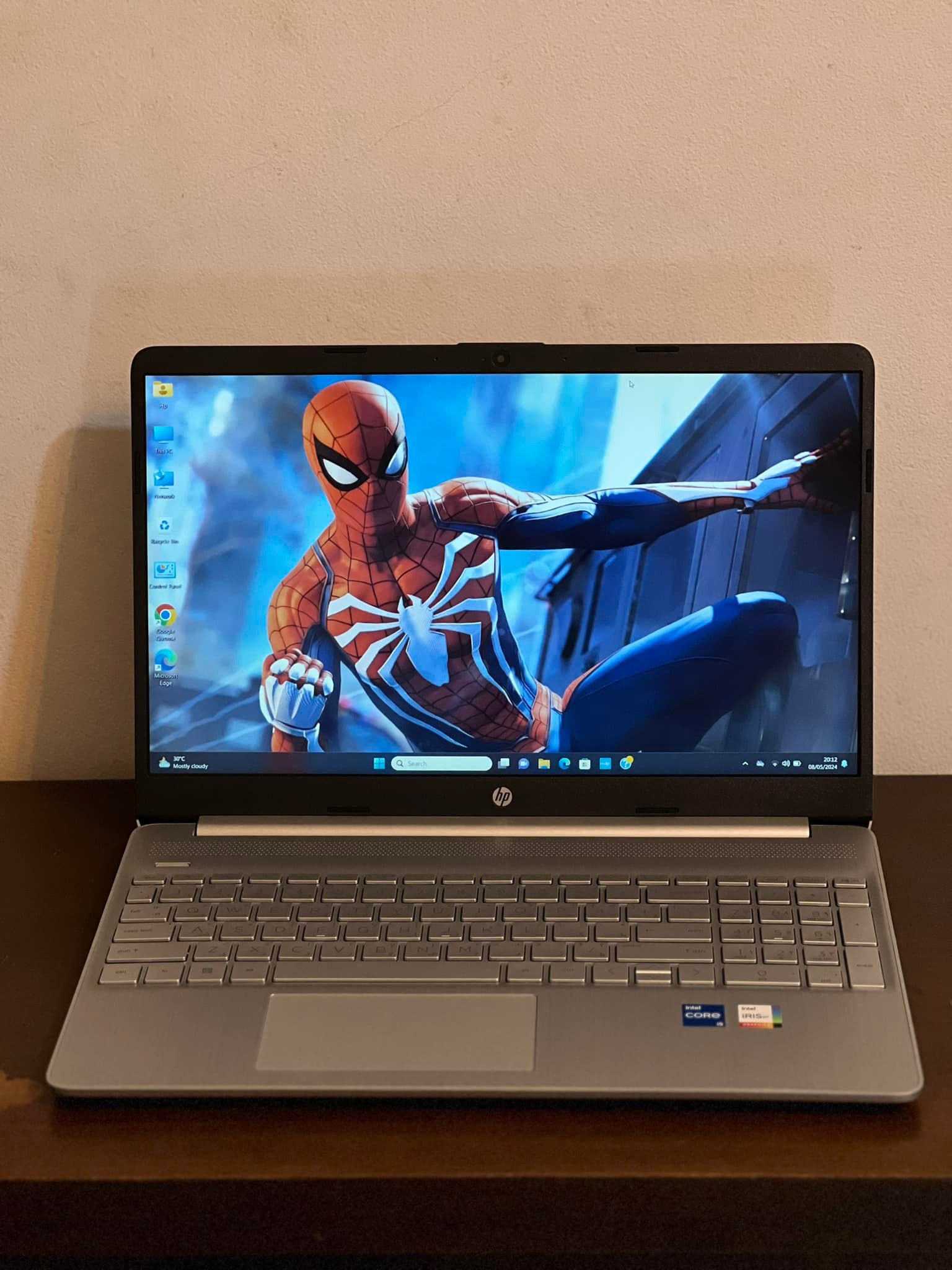 Model - 15-da0028TU • Processor - Intel® Core™ i5-8250U (1.6 GHz 