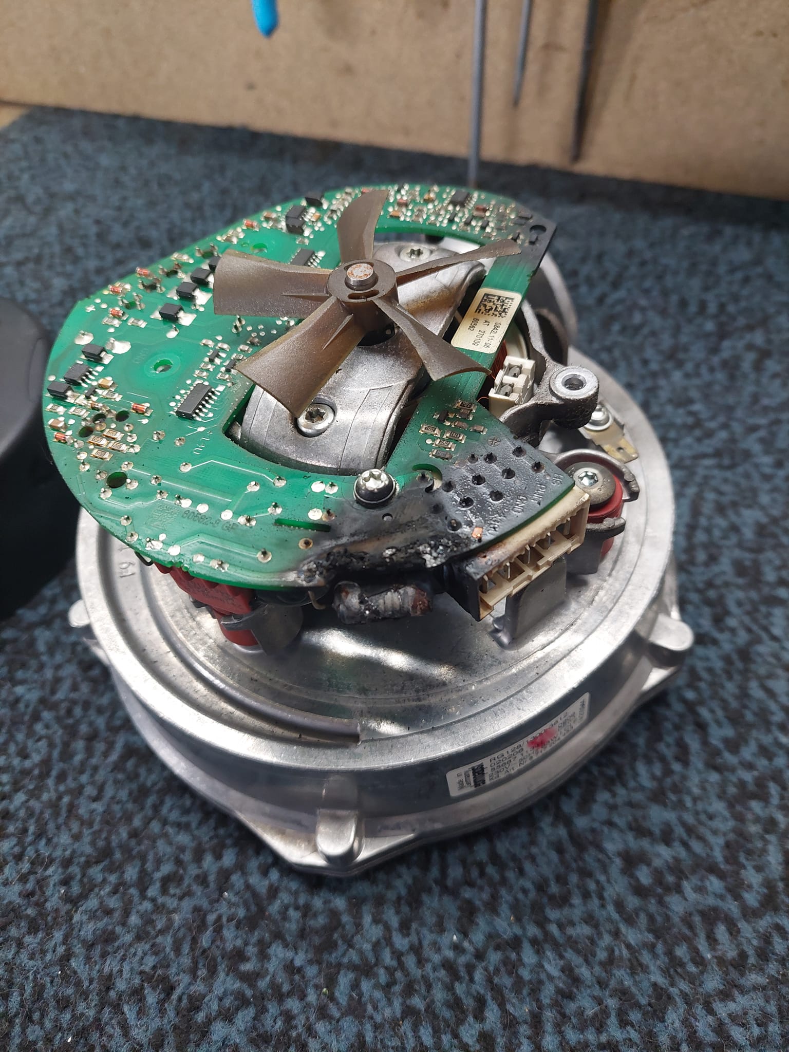 Bypassed fuses on Agilent E3612A bench power supply