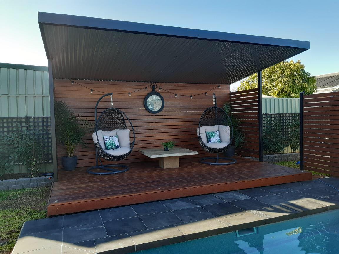 J & H Pools