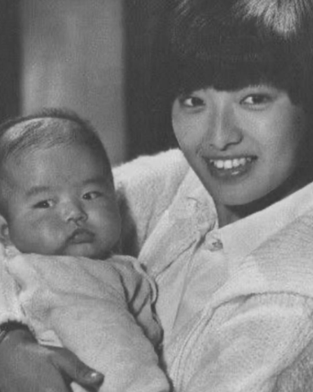 山口 百恵 の 父親