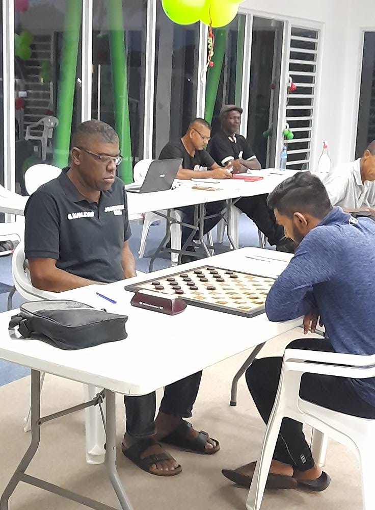 Surinaamse Dambond Nieuws... - Surinaamse Dambond Nieuws
