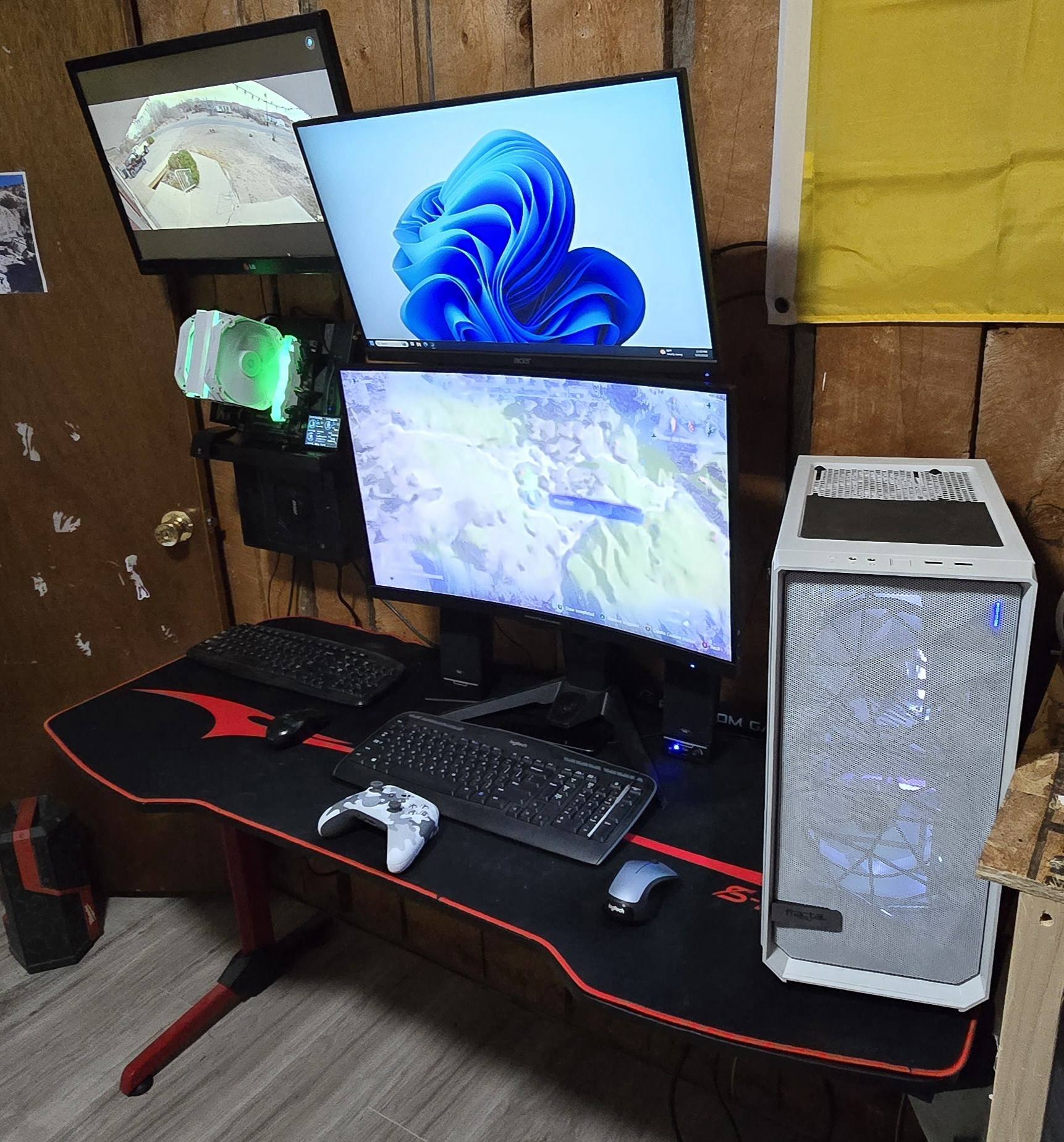 Wallmount is gigabyte A620I gaming mitx motherboard Ryzen 7 8700G 