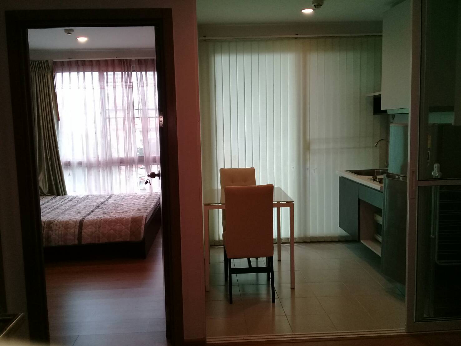 Condo / Apartment rooms for rent in Bangkok (Post in English)
