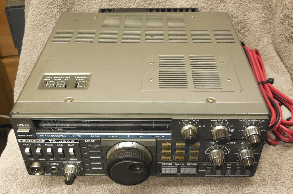 Kenwood TS-430S Multiband HF Rig. Appears To Be In Good Working