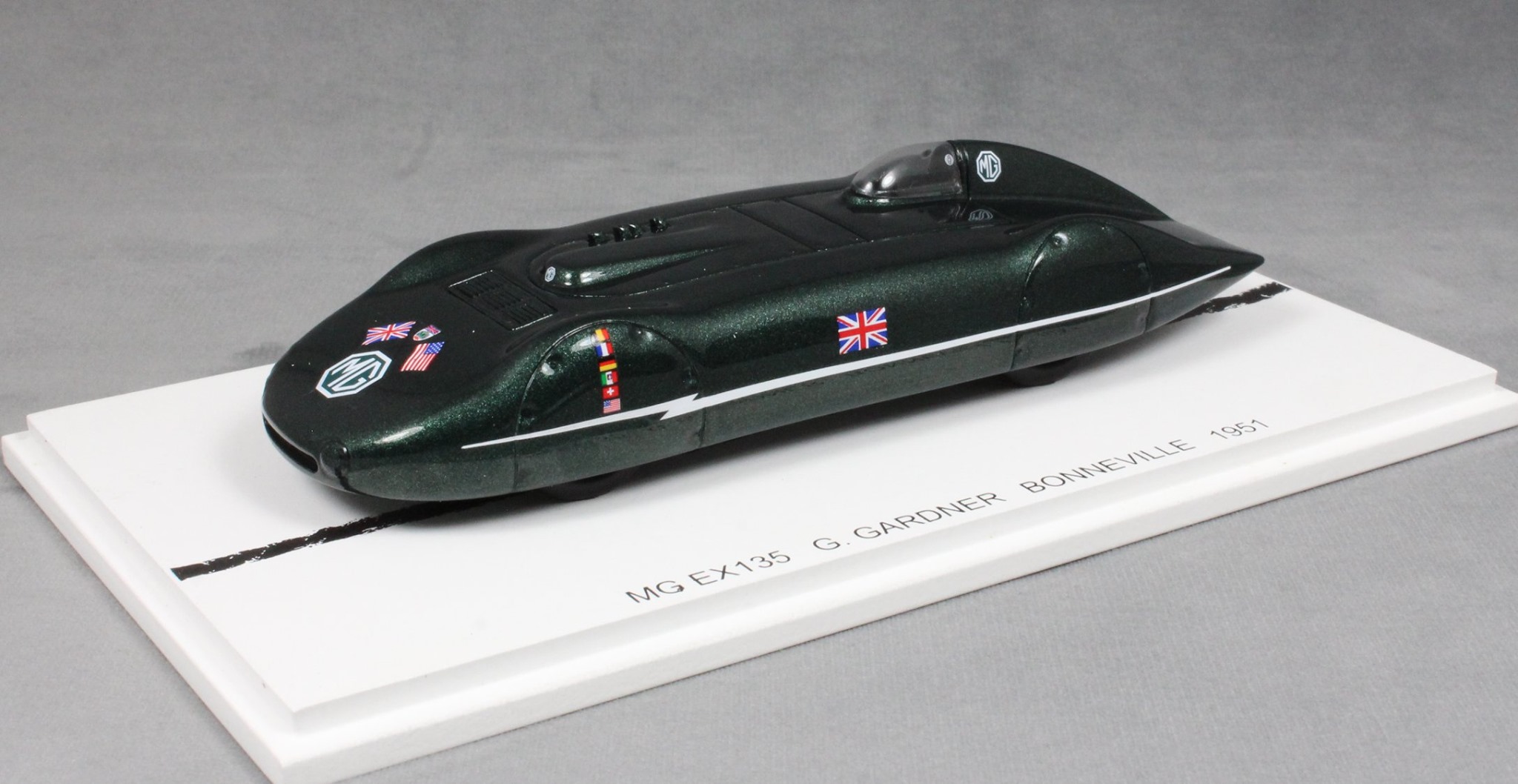 Bizarre 1055 MG EX135 driven by Goldie... - Hooked on Models 