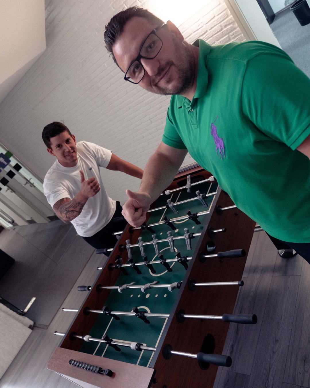 House - Das Duell der Giganten! Vor einiger Zeit rief Marcel ...