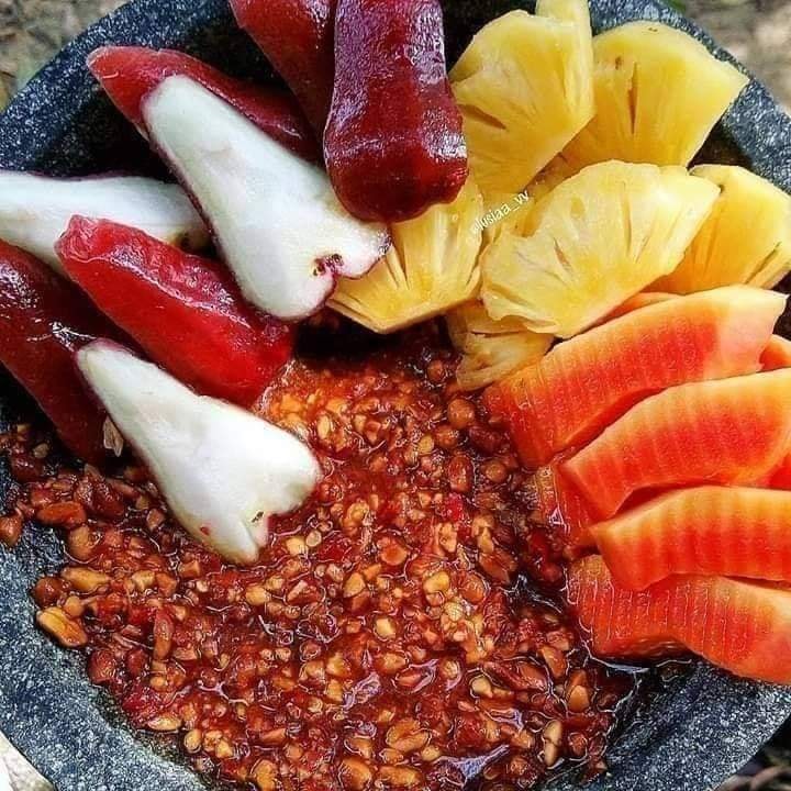 Resep Spesial - Rujak buah 🍍🍎🍏🍐 By @lusiaa_vv Bahan: Buah-buahan sesuai ...