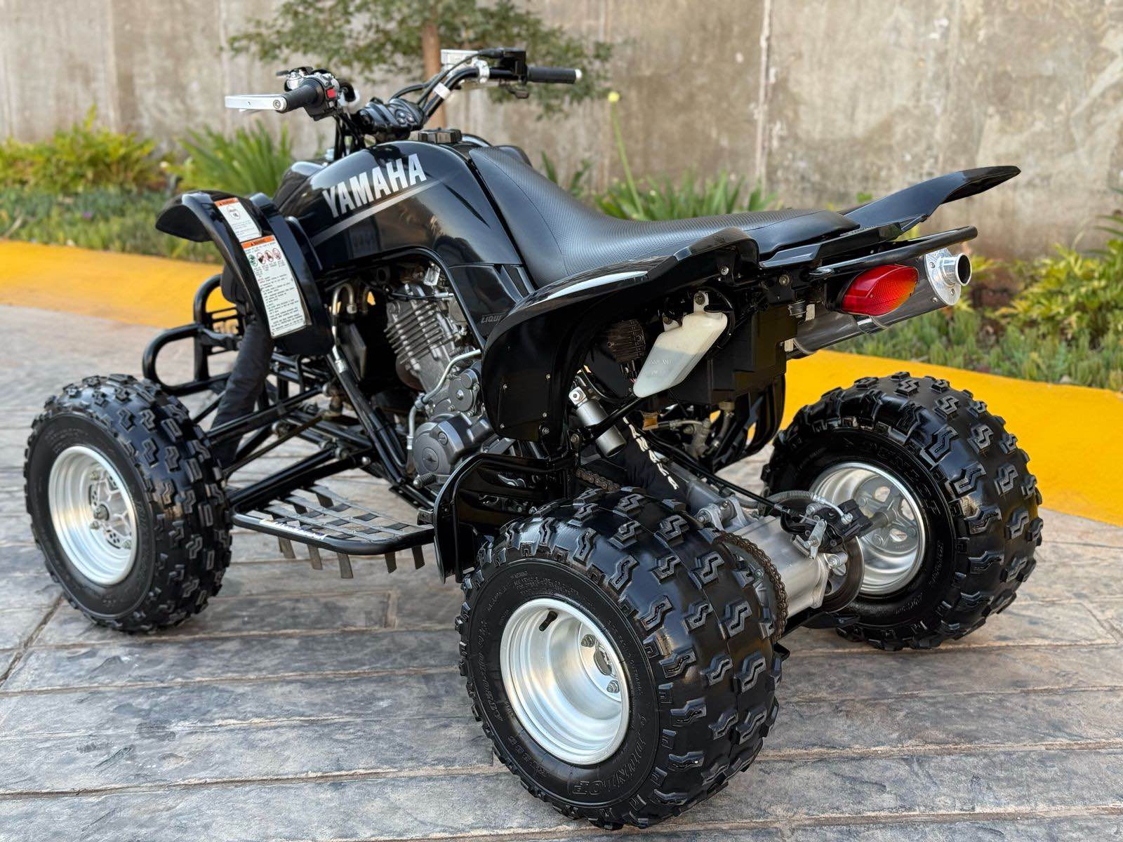 2002 COMO NUEVA YAMAHA RAPTOR 660R LLANTAS DE AGENCIA