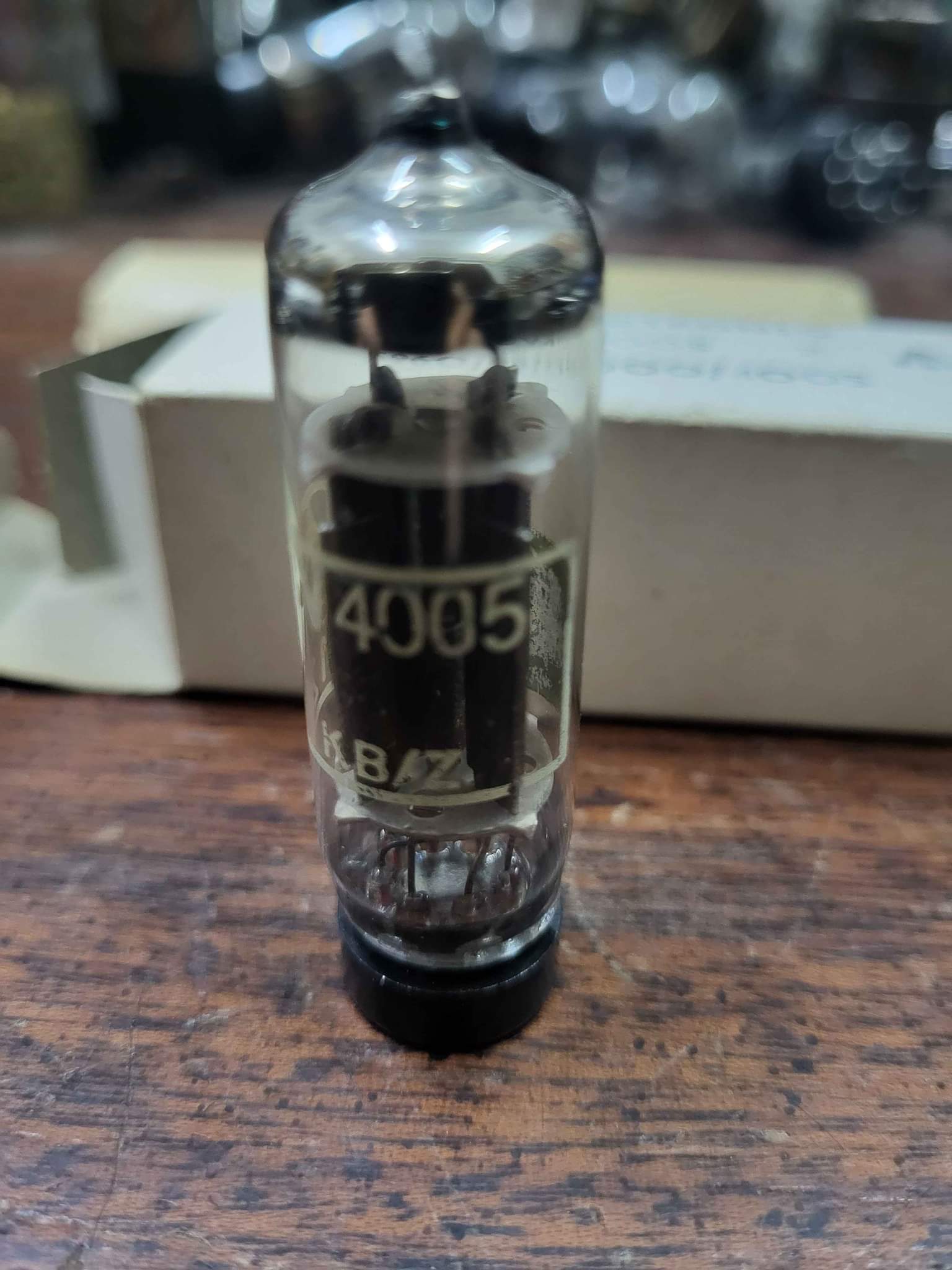 原盒50年代GEC CV4005/U78/6X4 一支。炭黑屏，紅Label ,水銀饱滿及测值近全新。 - Fragrances - Hong ...
