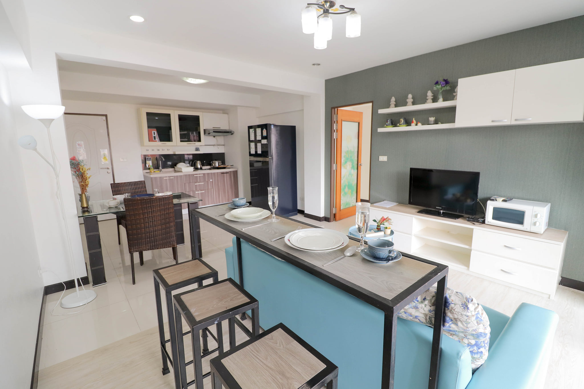 Spacious patio 65... - Baan Sabai Rama IV Service Apartment