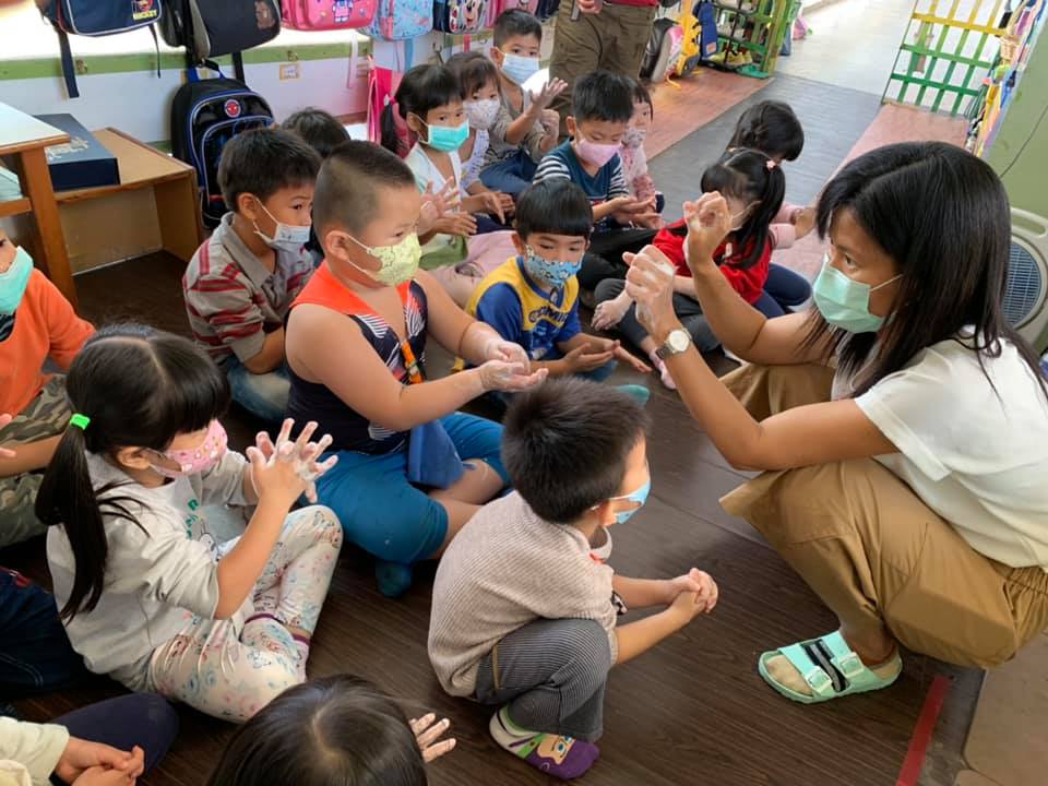 南安國小附幼 連兩天零確診 小開心後還是不能掉以輕心 幼兒園從開學來就進入備戰狀態 Facebook