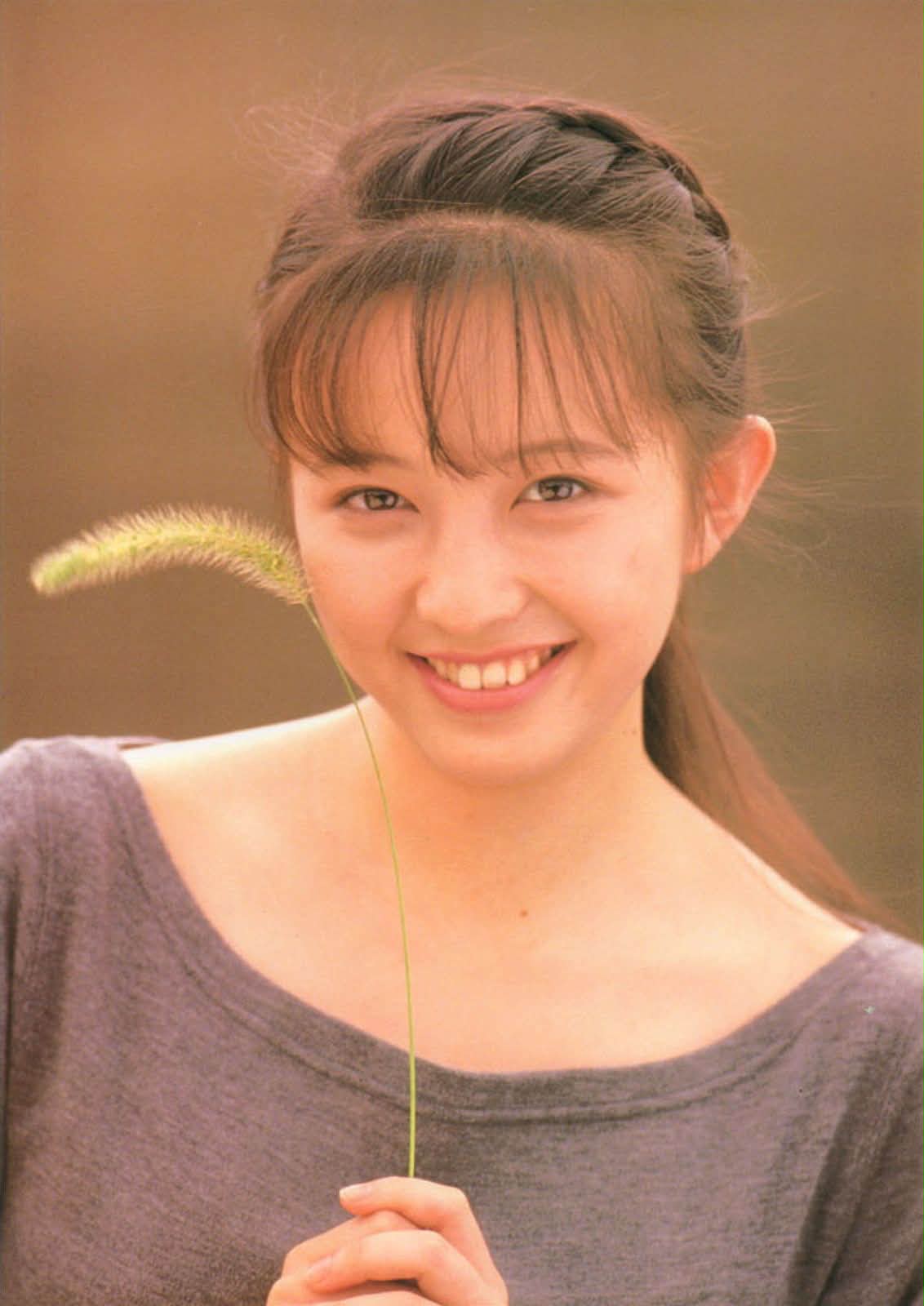 早見優ちゃん9枚目シングル 誘惑光線·クラッ!(1984)。
