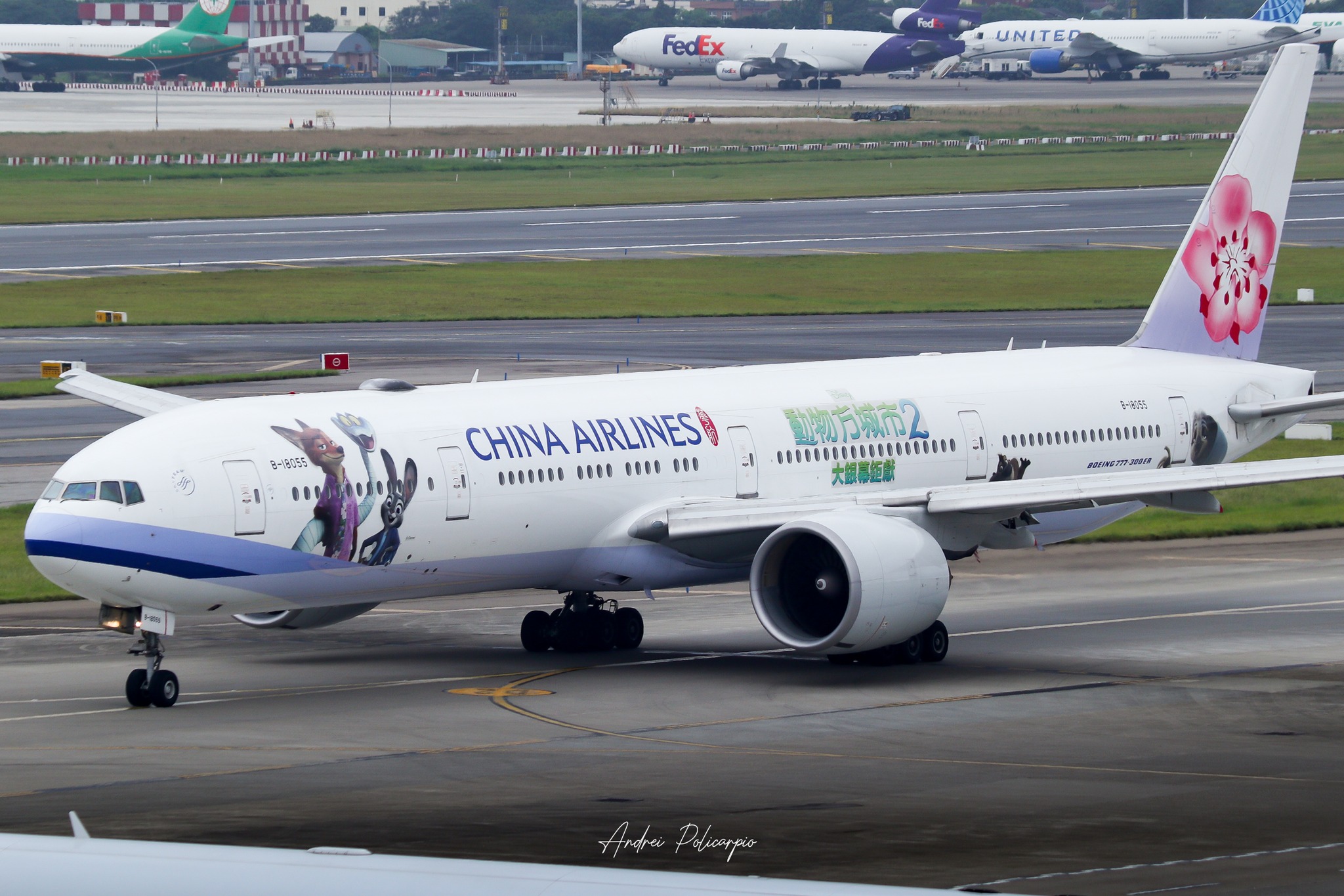 CI's Zootopia 2 livery! China Airlines Boeing 777-300ER B-18055