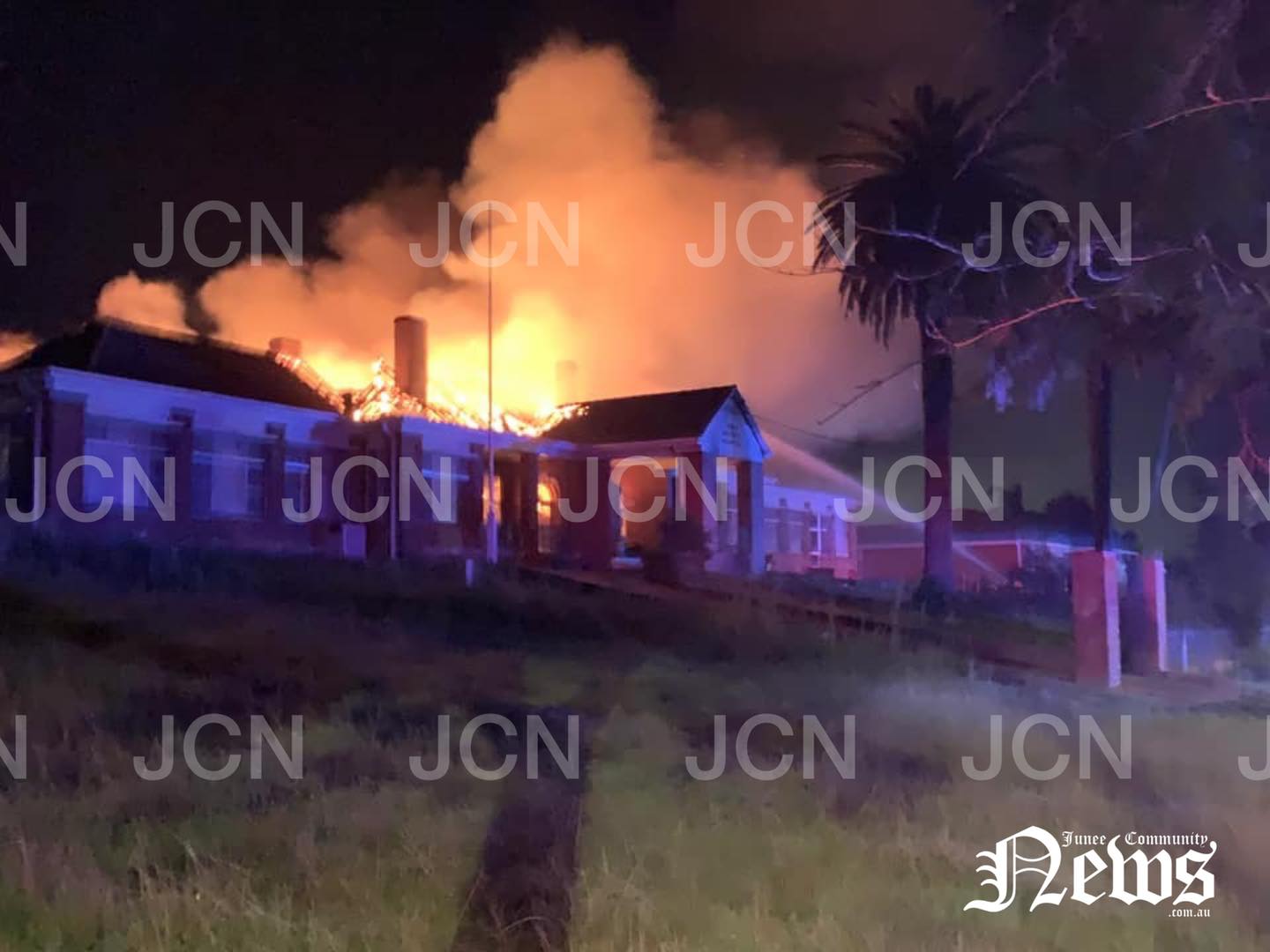 The Junee Bulletin - #BREAKING: A massive firefighting operation is ...
