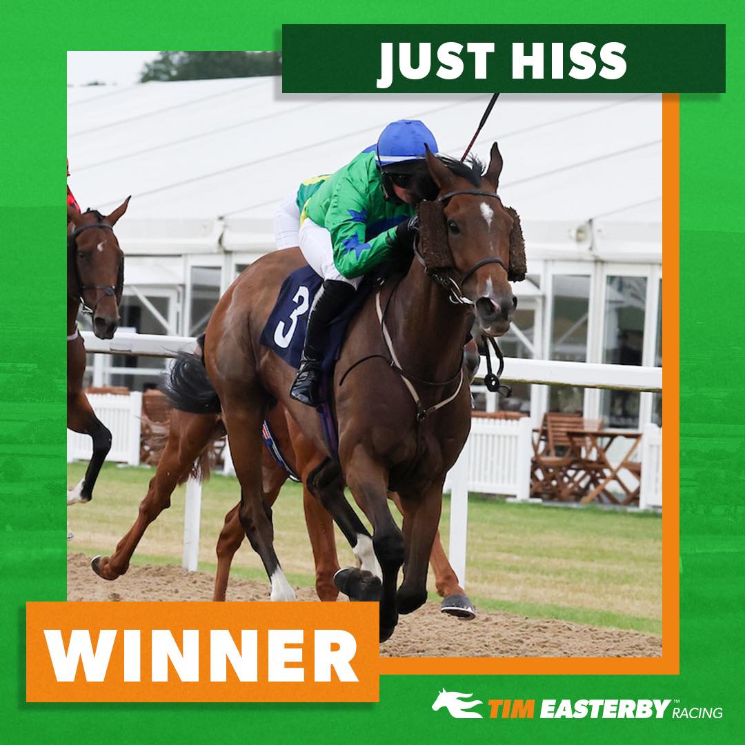 🟢 WINNER! 🟠 JUST HISS gets his head... - Tim Easterby Racing | Facebook