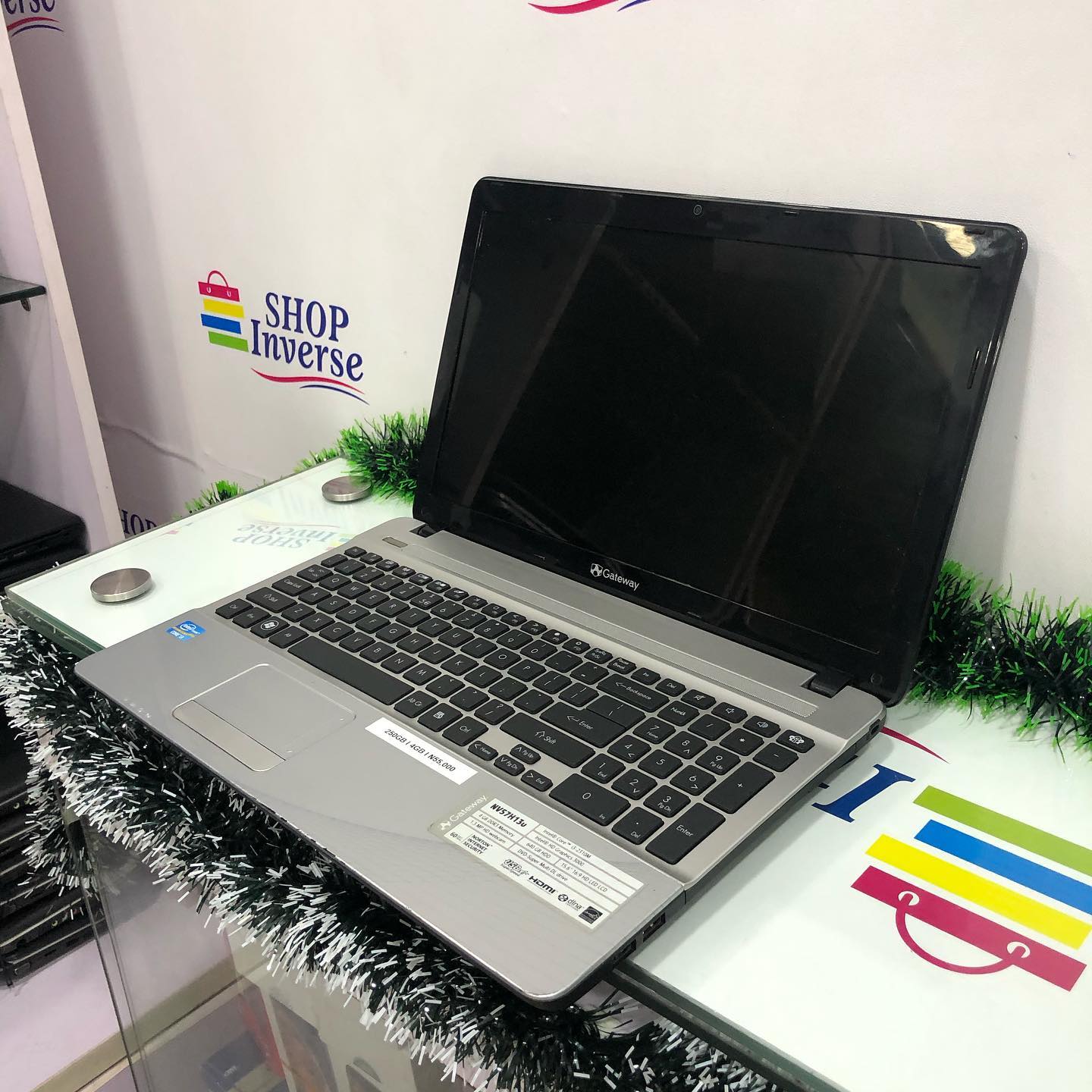 Gateway NV57H13u - Intel Core i3 - 250GB HDD - 4GB RAM - Intel HD
