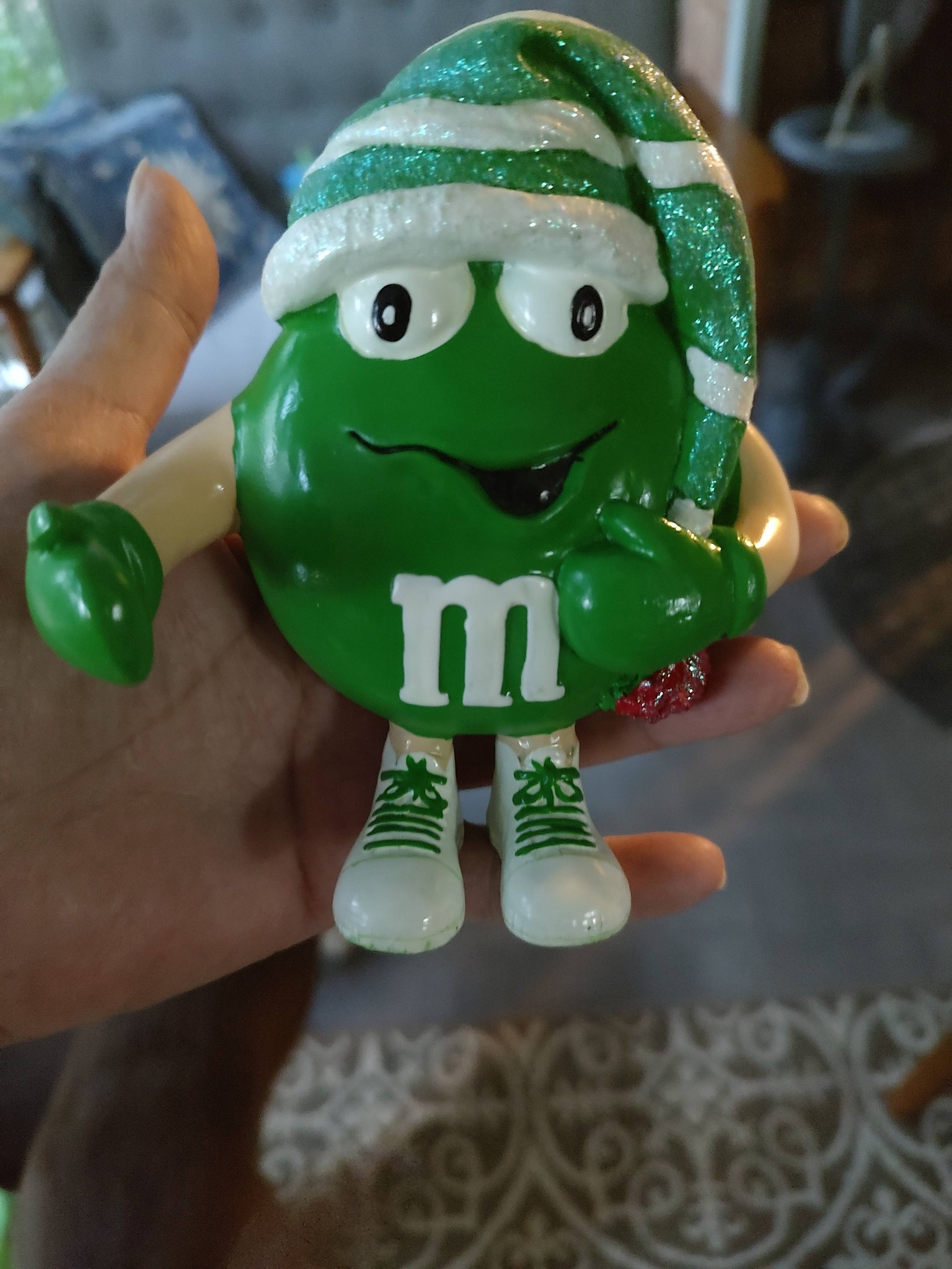 What information is available about the 1997 M&M's store display