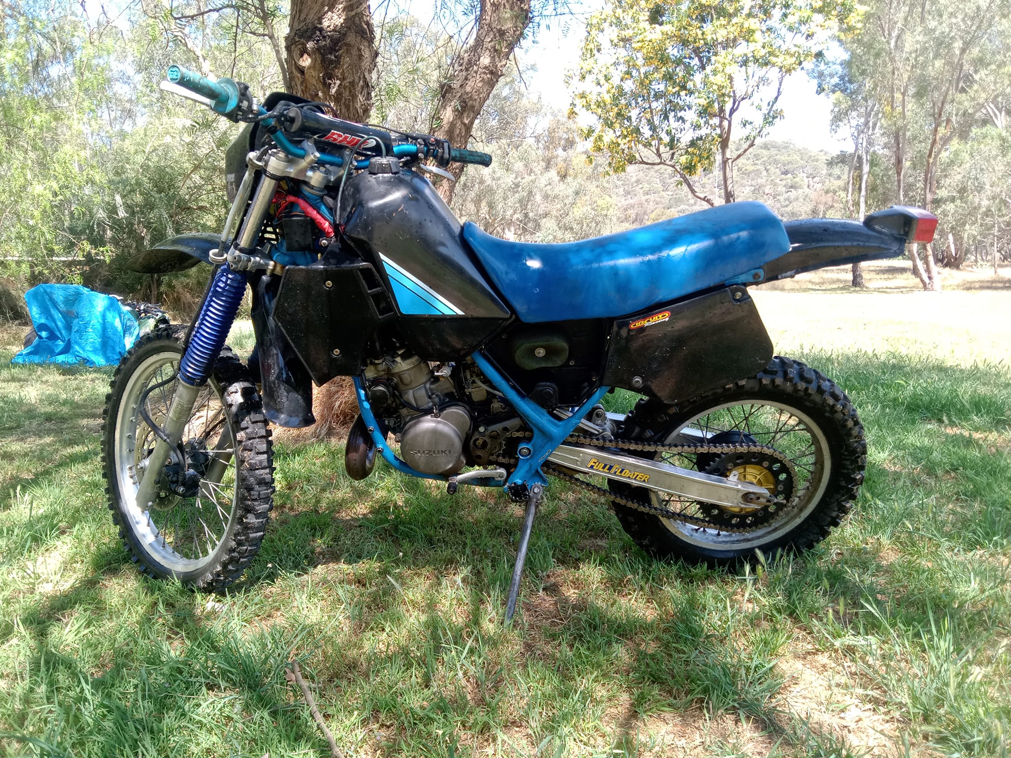 Hey crew! Looking at selling my late 85 Ts250x power valve model