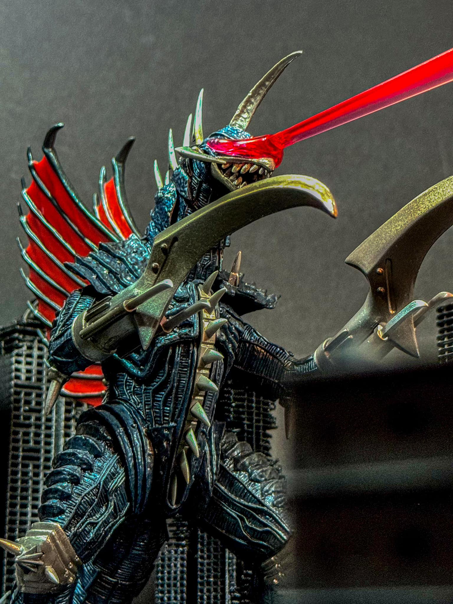 S.H.MonsterArts Gigan 2004 reissue review
