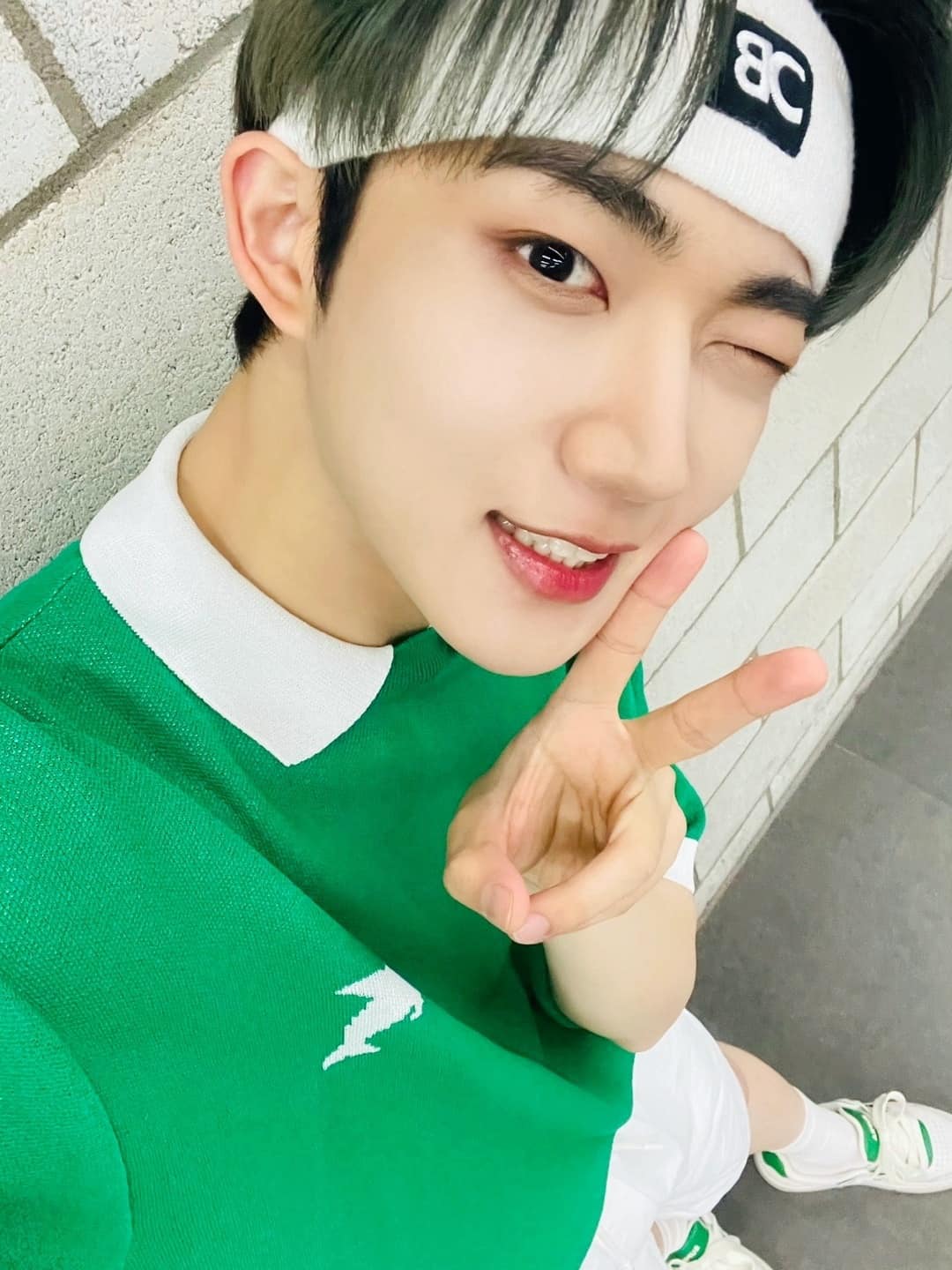 [#형섭] 오늘은 테니스보이🎾 - TEMPEST_Official | Facebook